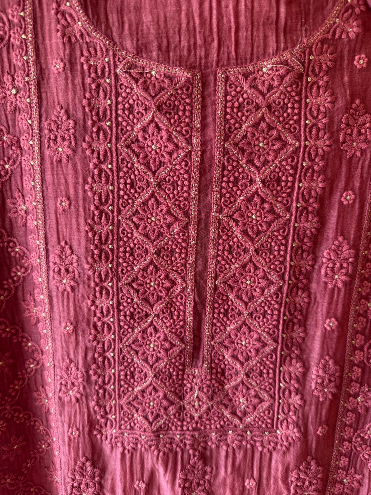 Chickenkari Embroidered Suit Set On Mul chanderi
