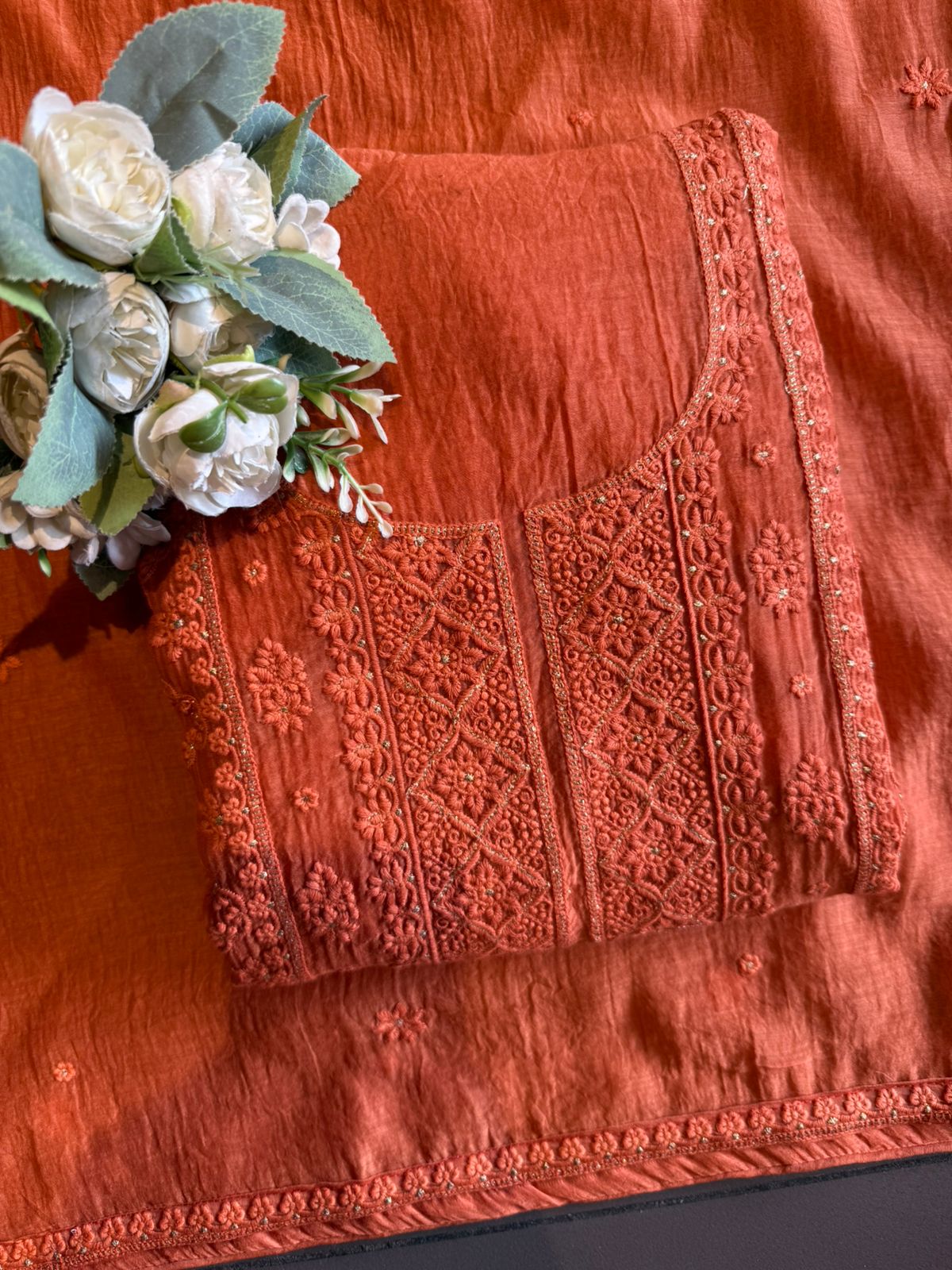 Chickenkari Embroidered Suit Set On Mul chanderi