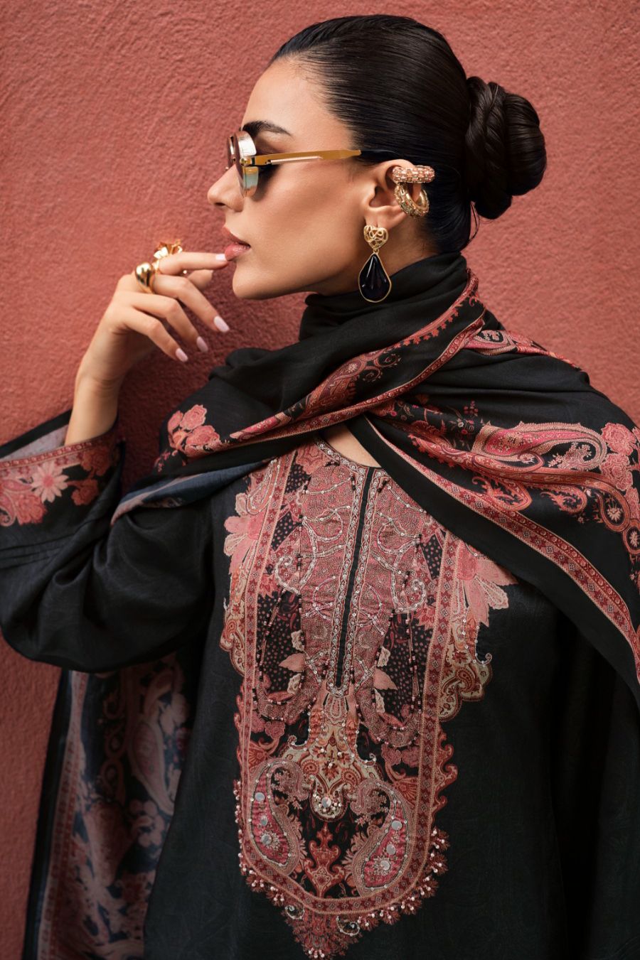 Paisley digital Printed Suit Set on Muslin