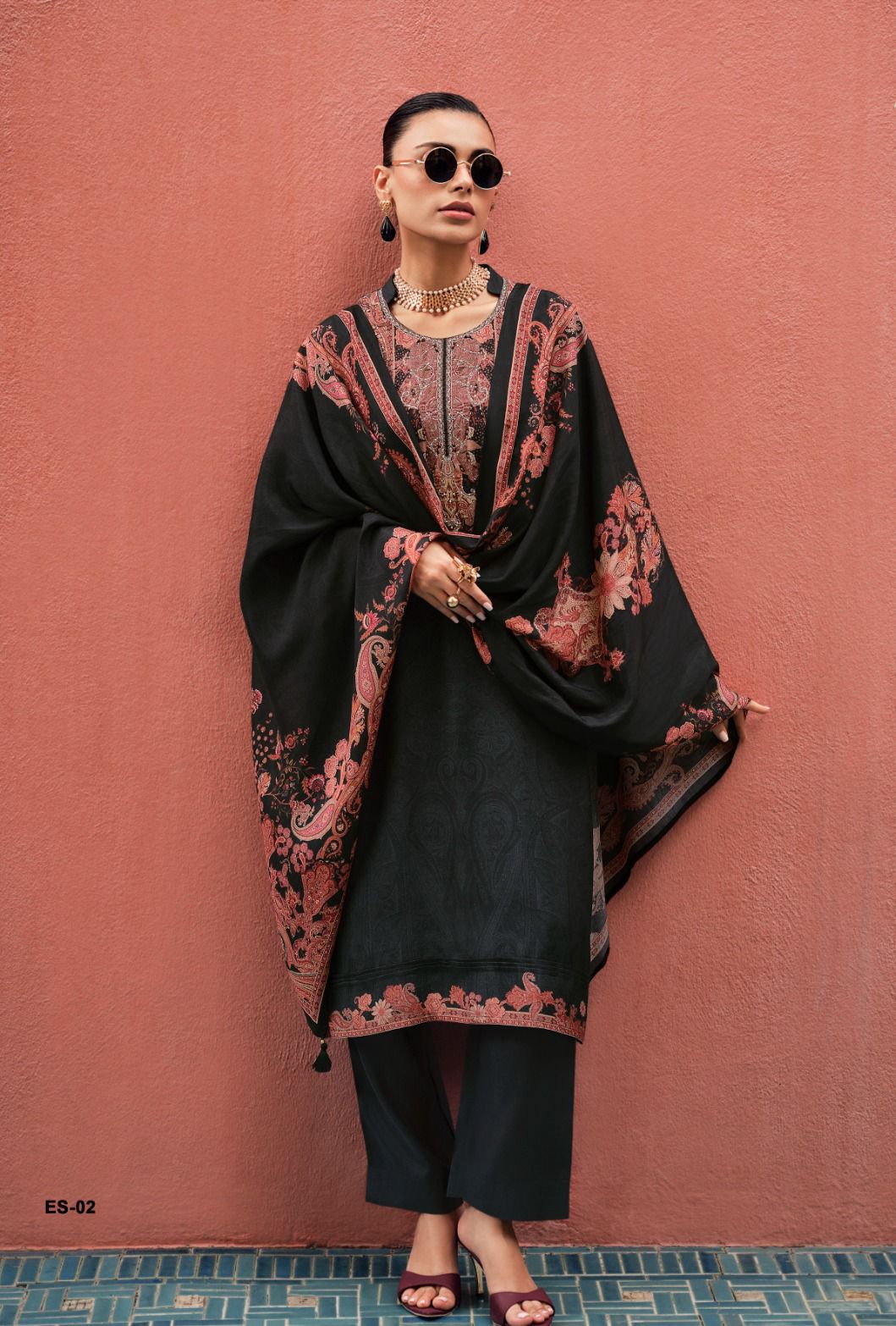 Paisley digital Printed Suit Set on Muslin