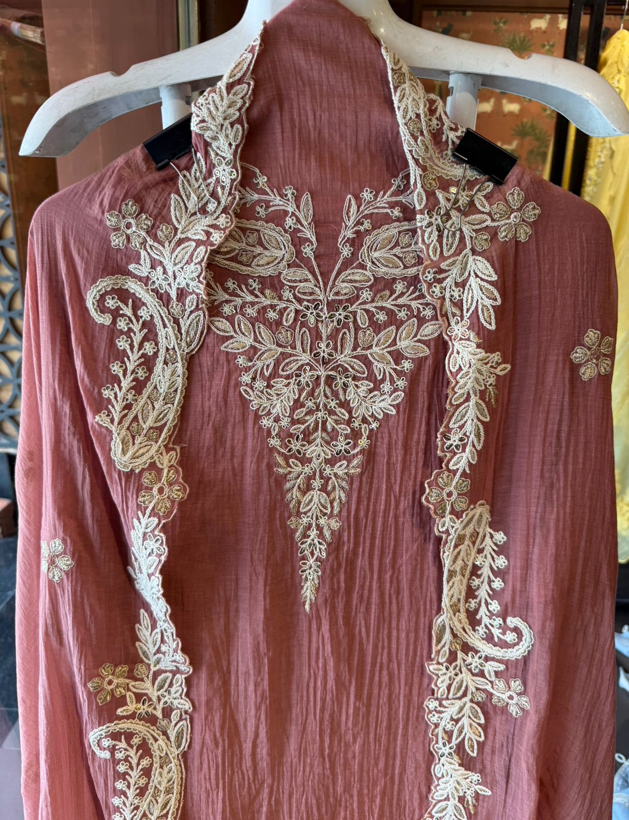 Ethnic wardrobe with this elegant Suit set