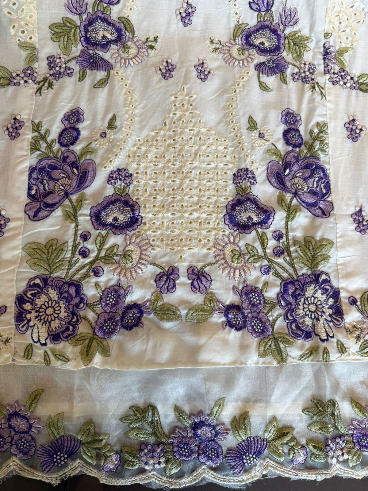 PAKISTANI EMBROIDERED SUIT