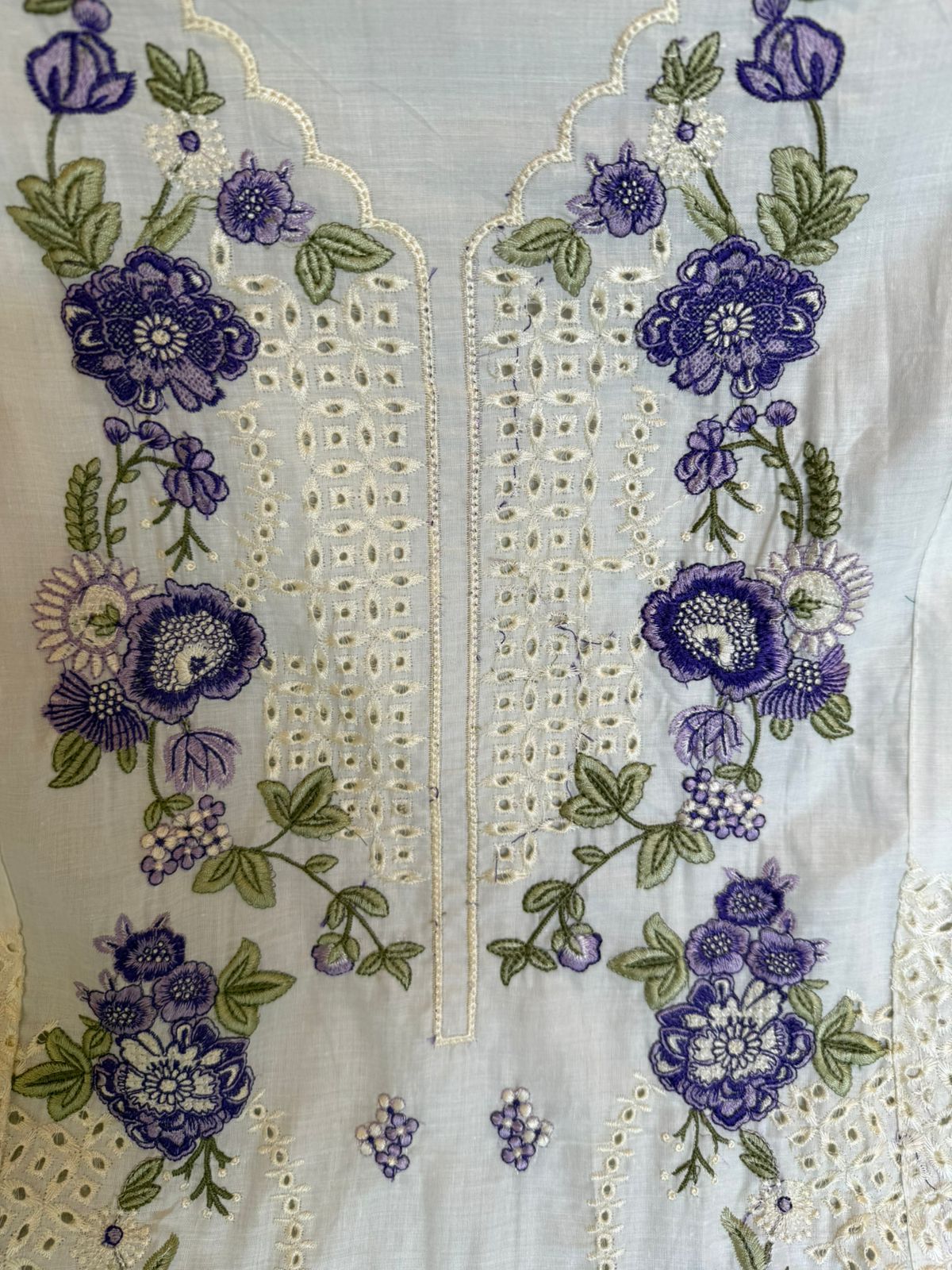 PAKISTANI EMBROIDERED SUIT