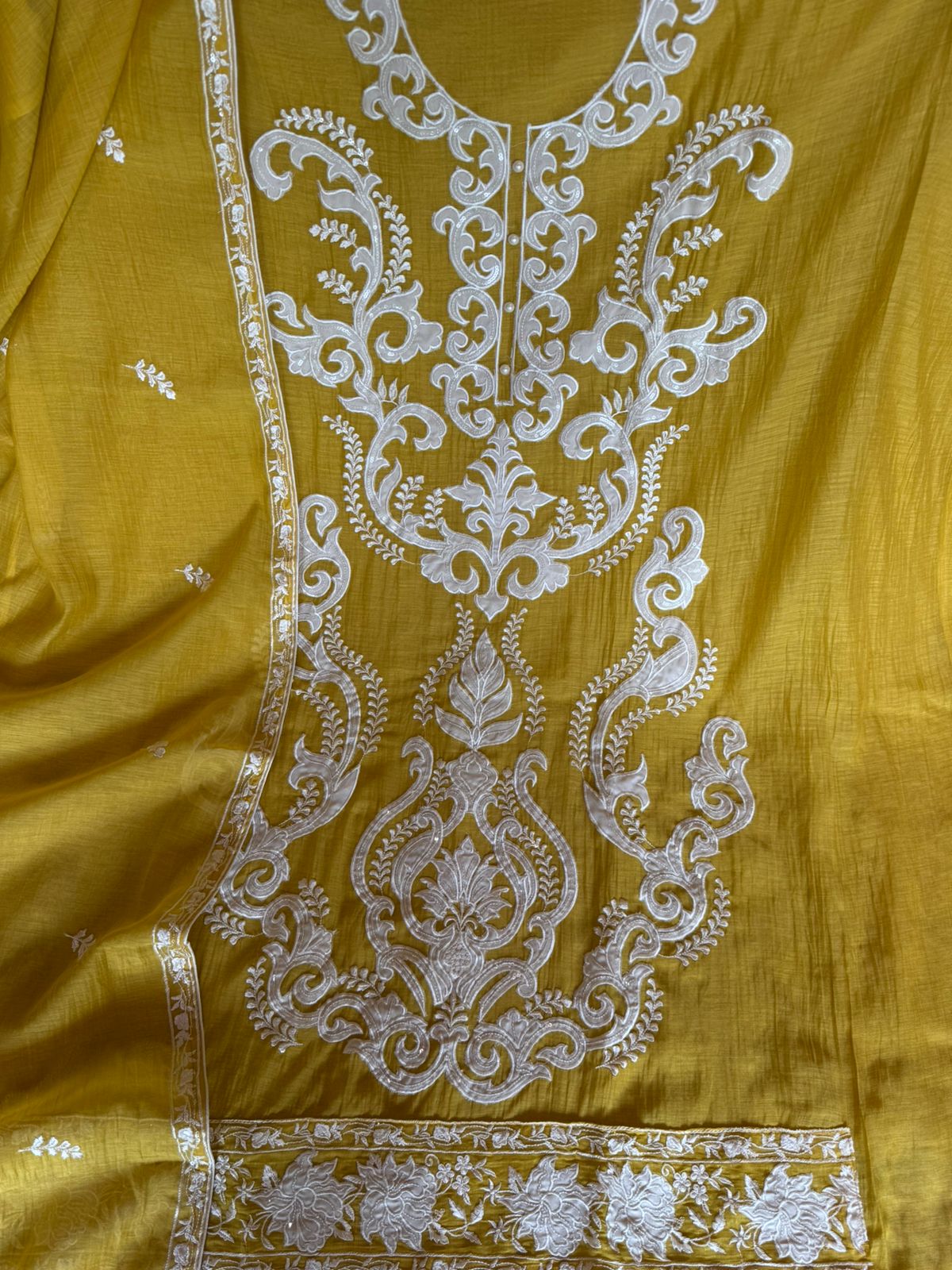 Elegant unstitched suit set