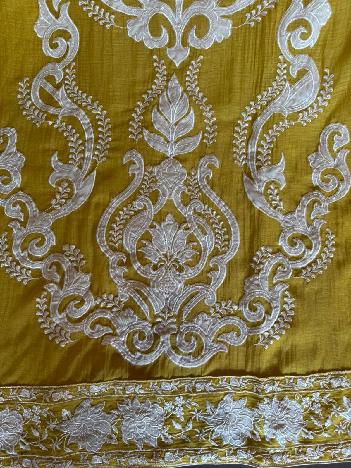 Elegant unstitched suit set