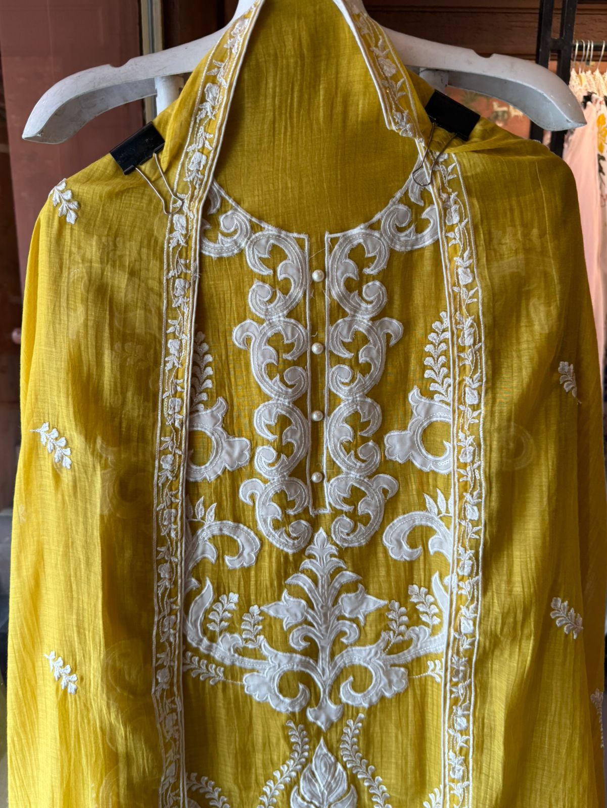 Elegant unstitched suit set