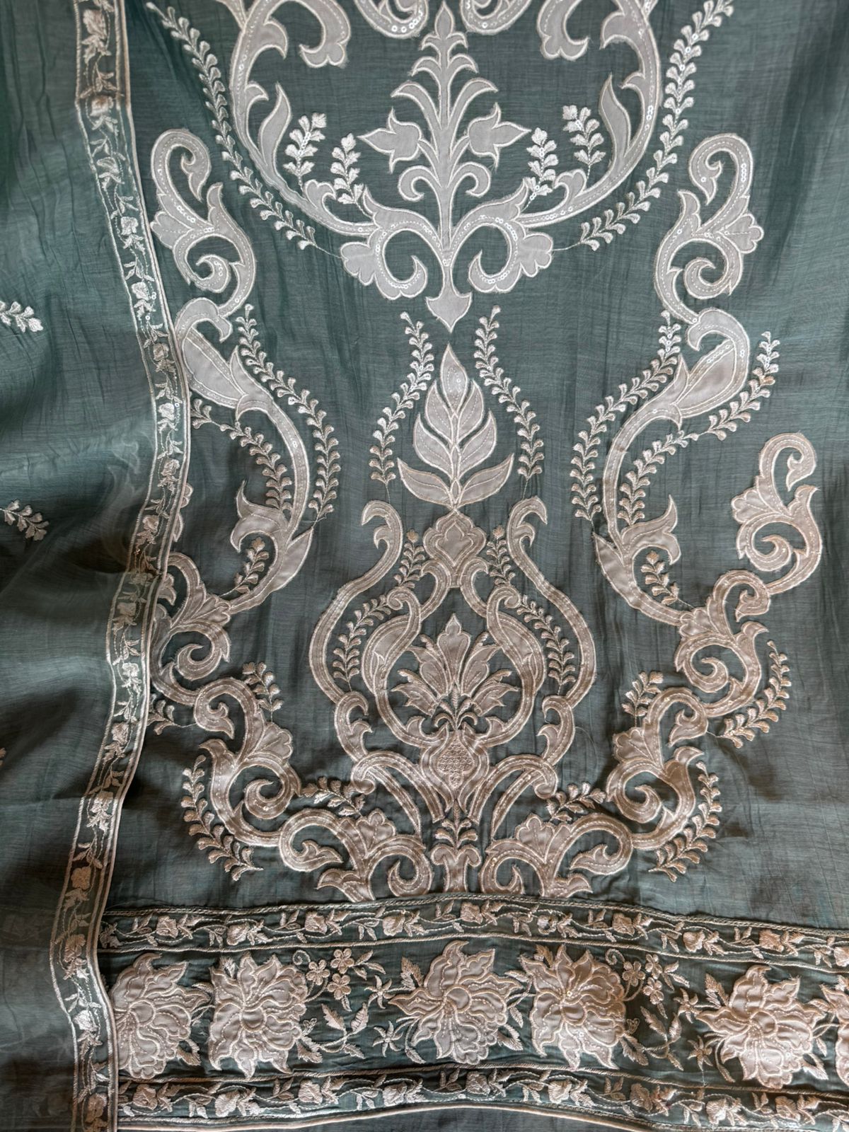 Elegant unstitched suit set