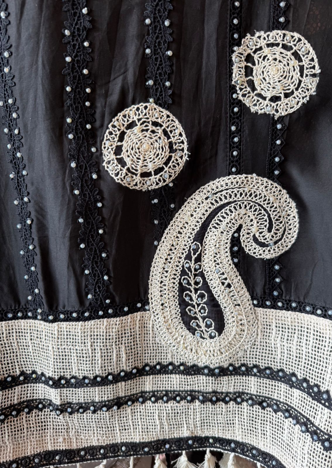 Hand-Dori Embroidered Unstitched Suit set