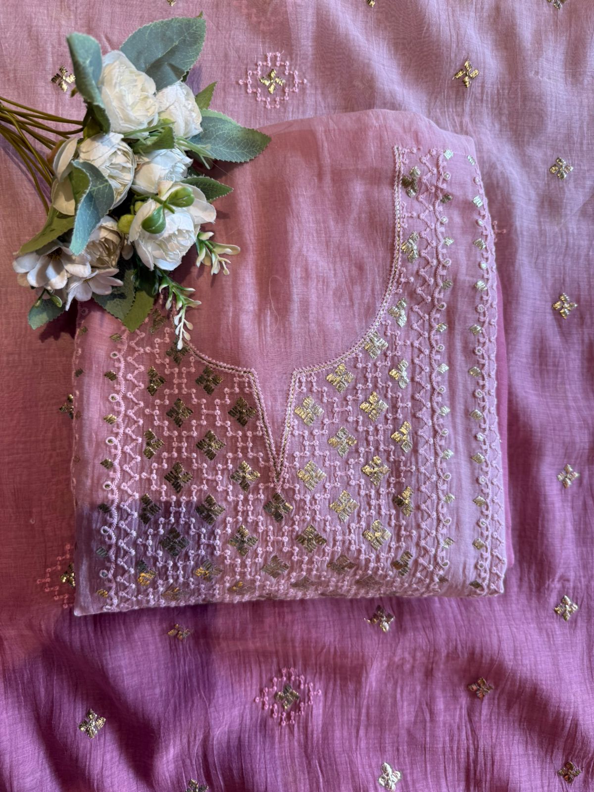 Chickenkaari Ombre shaded Embroidered Suit