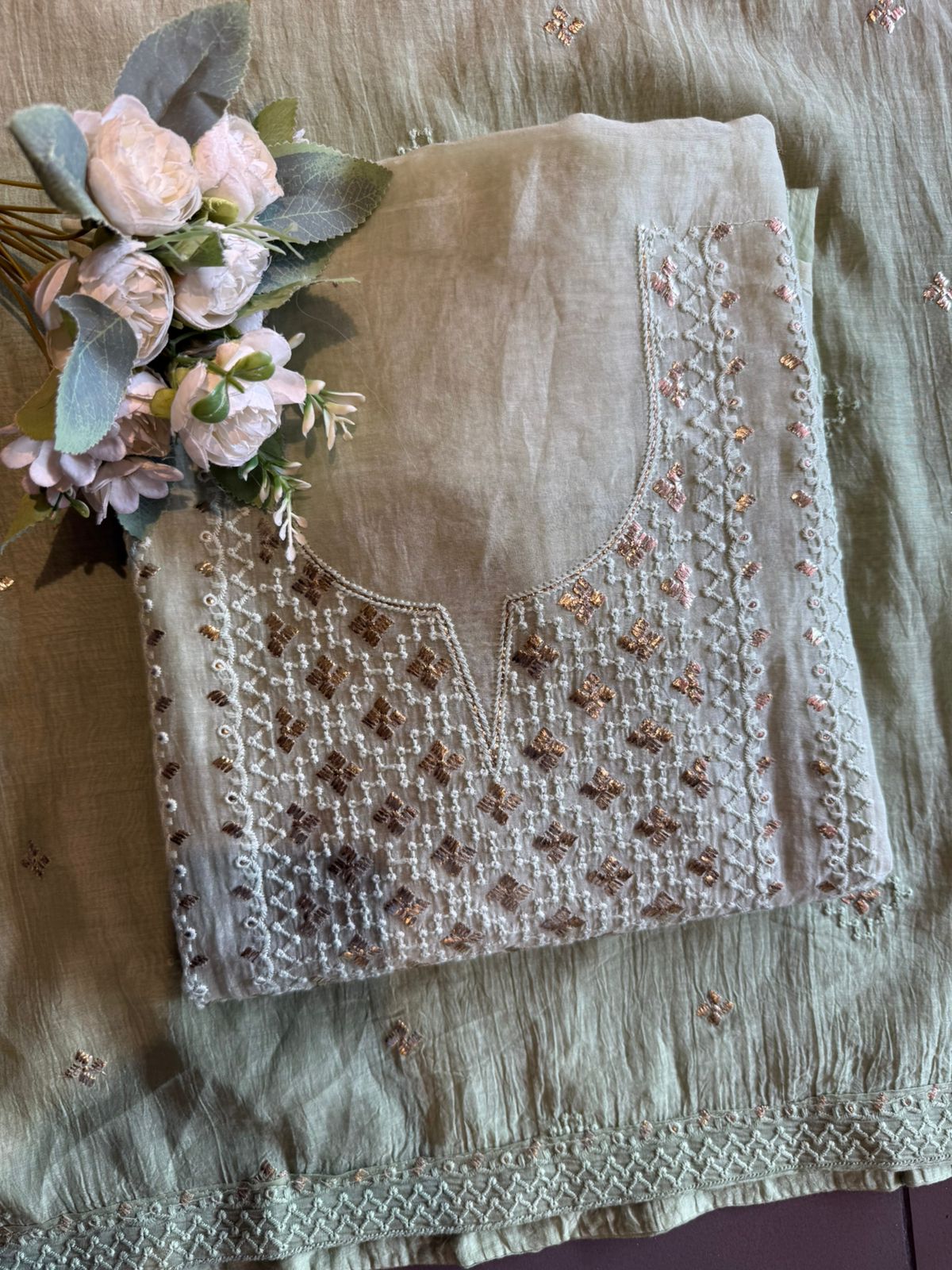 Chickenkaari Ombre shaded Embroidered Suit