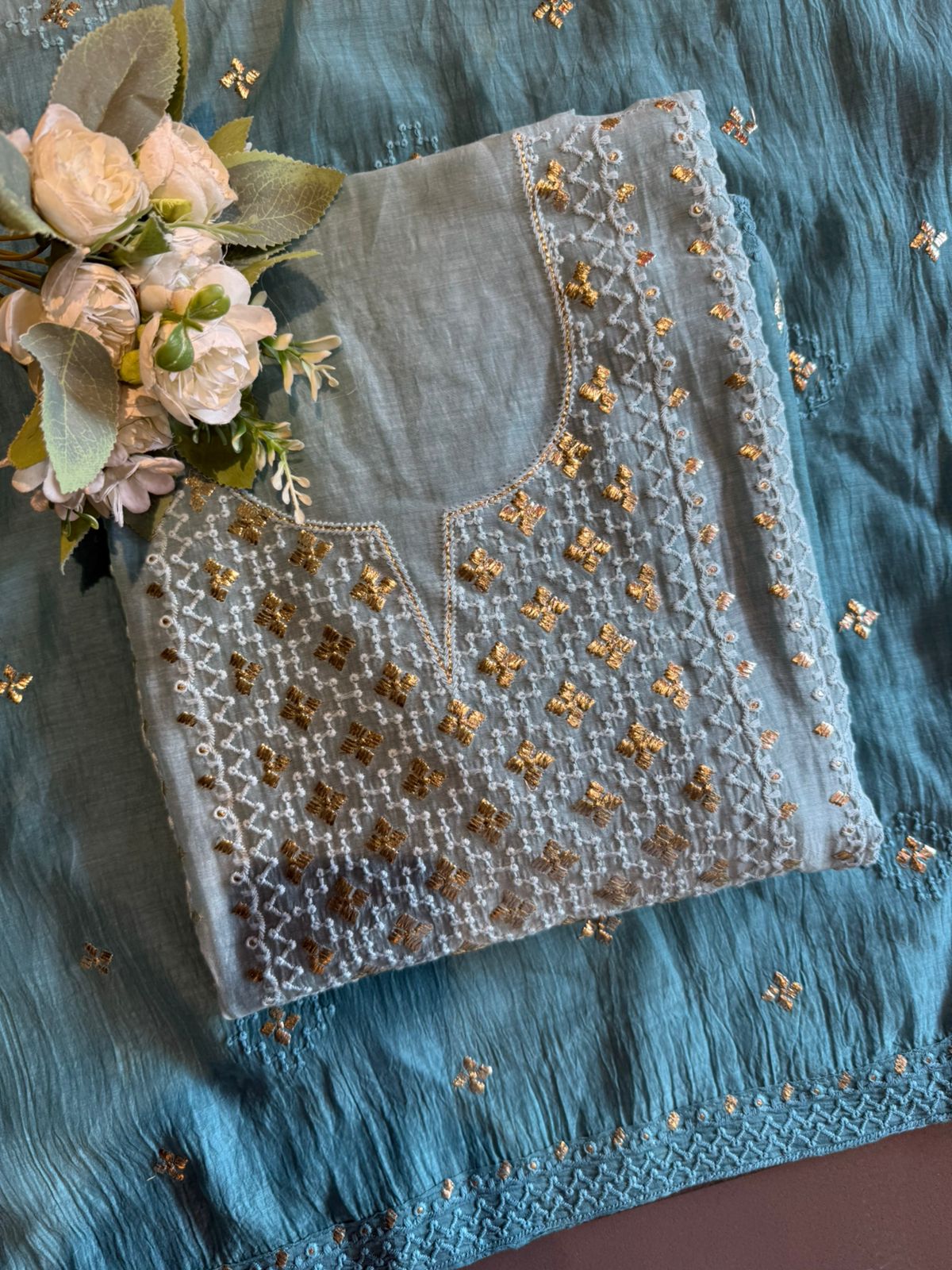 Chickenkaari Ombre shaded Embroidered Suit