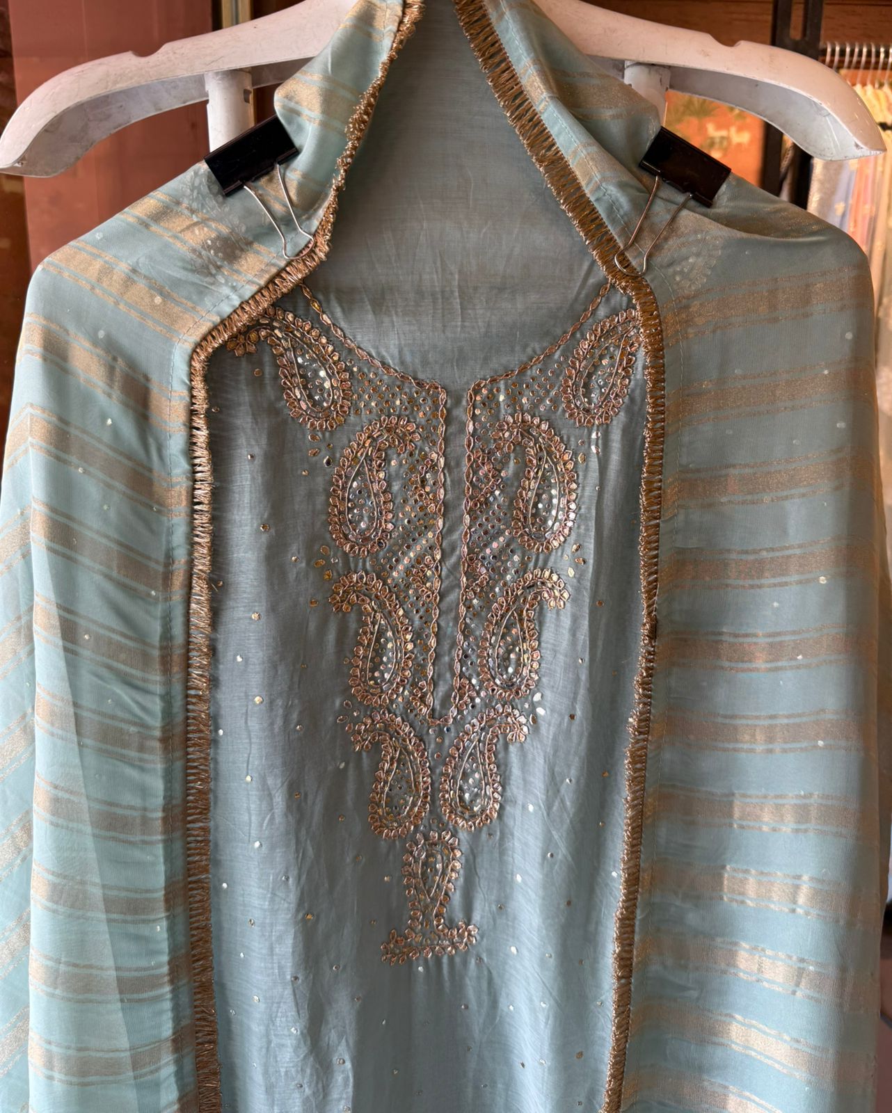Gracefully designed elegant Suit