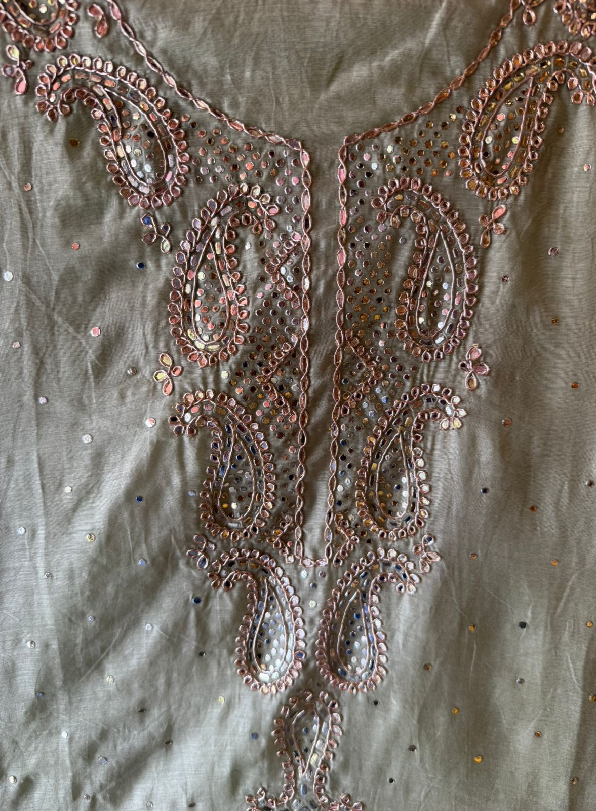 Gracefully designed elegant Suit