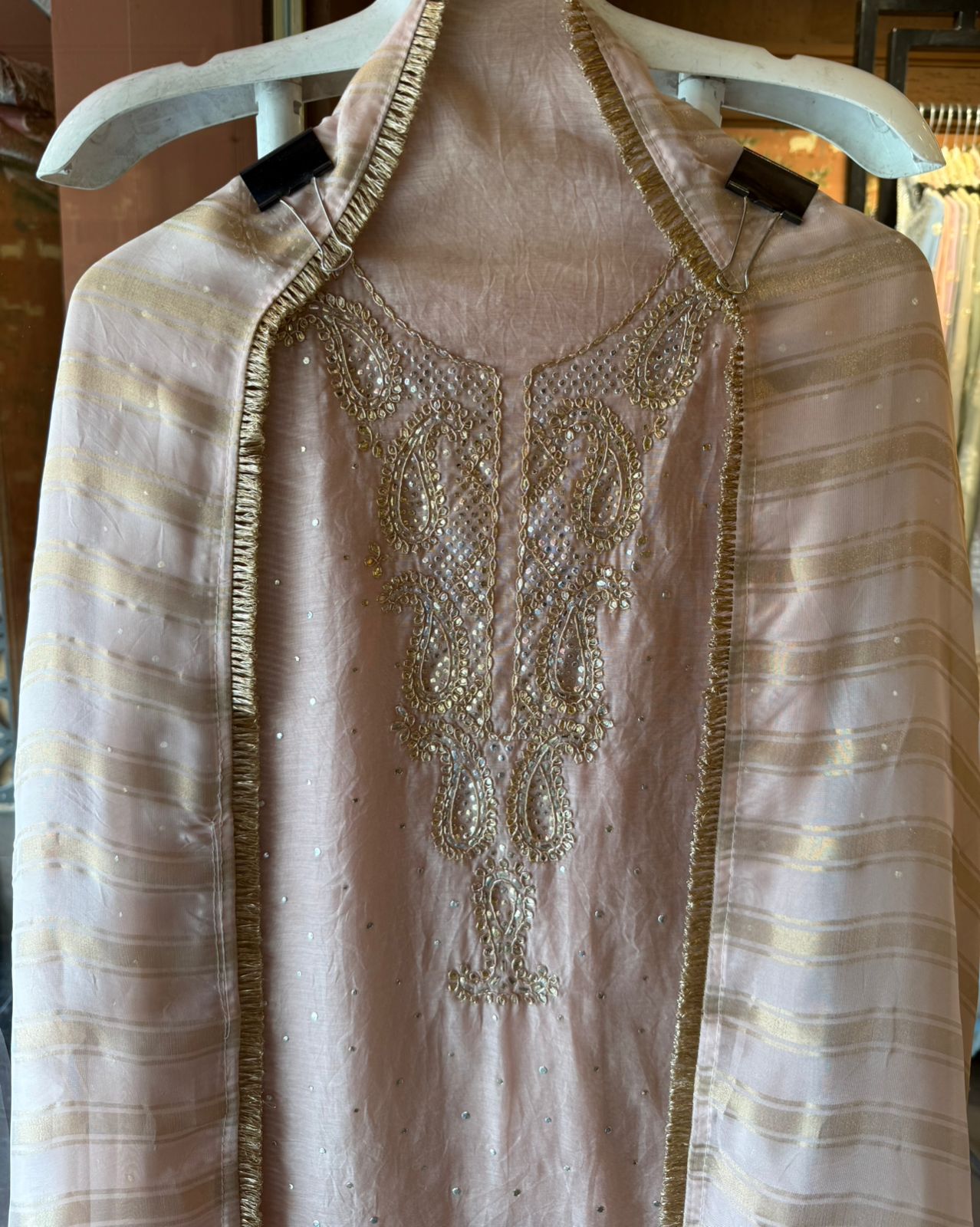 Gracefully designed elegant Suit