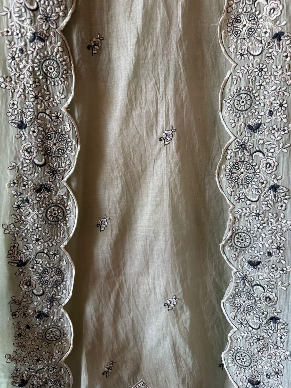 Floral and paisley motif  Suit