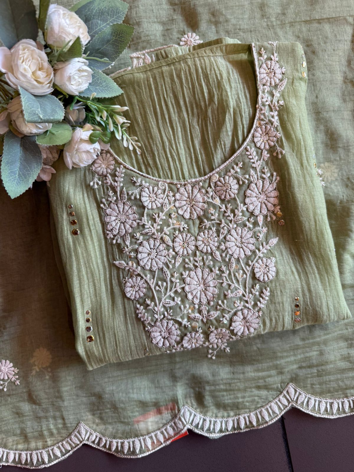 Floral embroidery soothing suit set