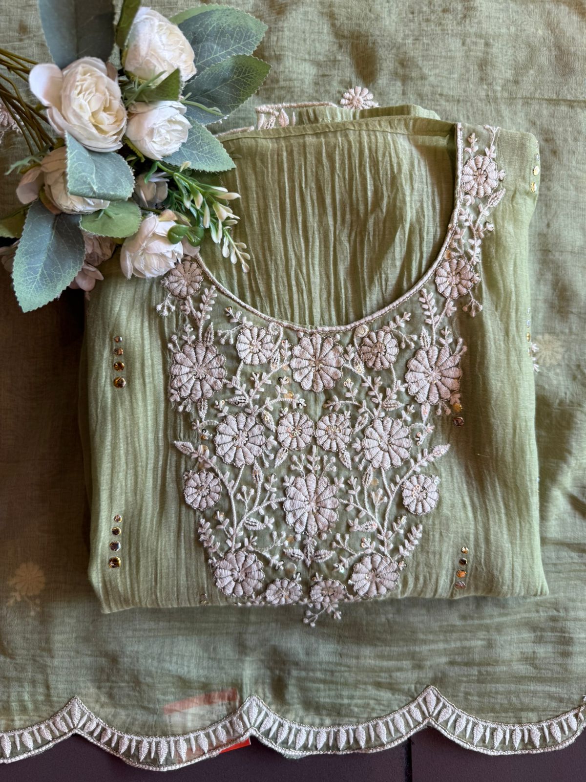 Floral embroidery soothing suit set