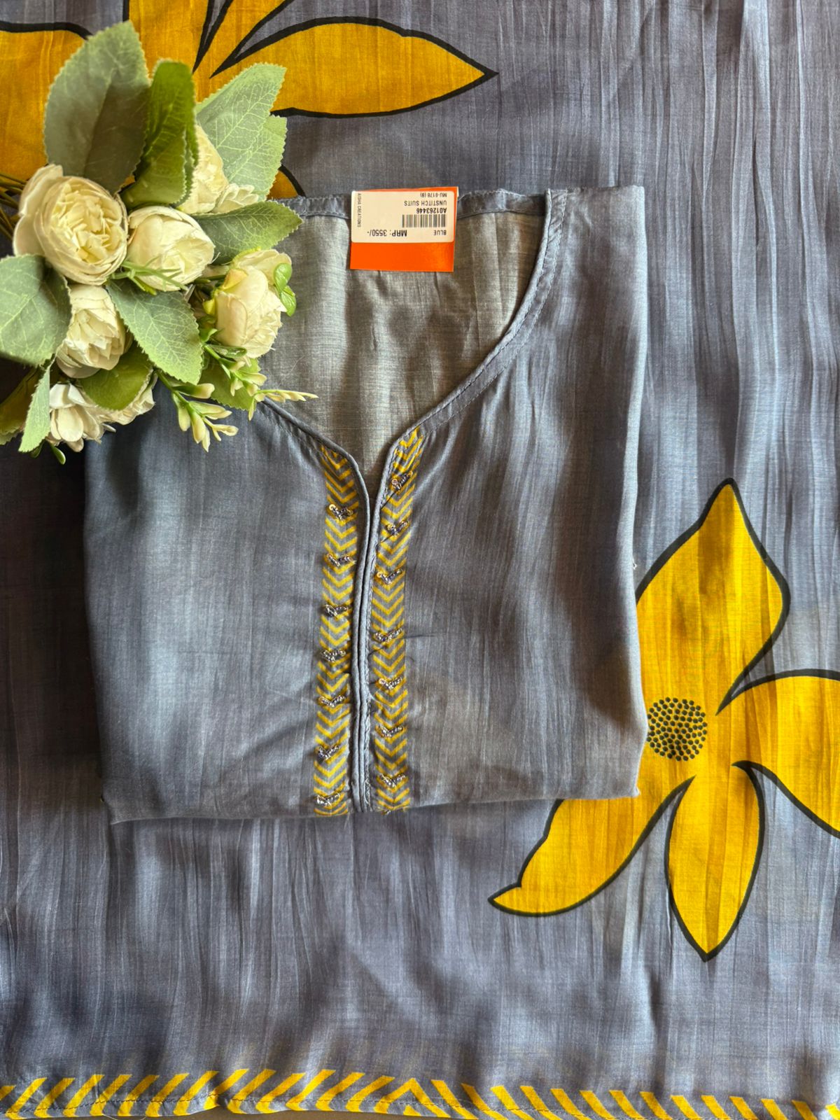 Ethnic Suit set with contrast Print and embroidery work