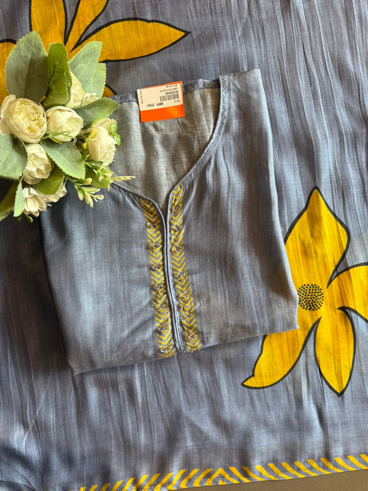 Ethnic Suit set with contrast Print and embroidery work