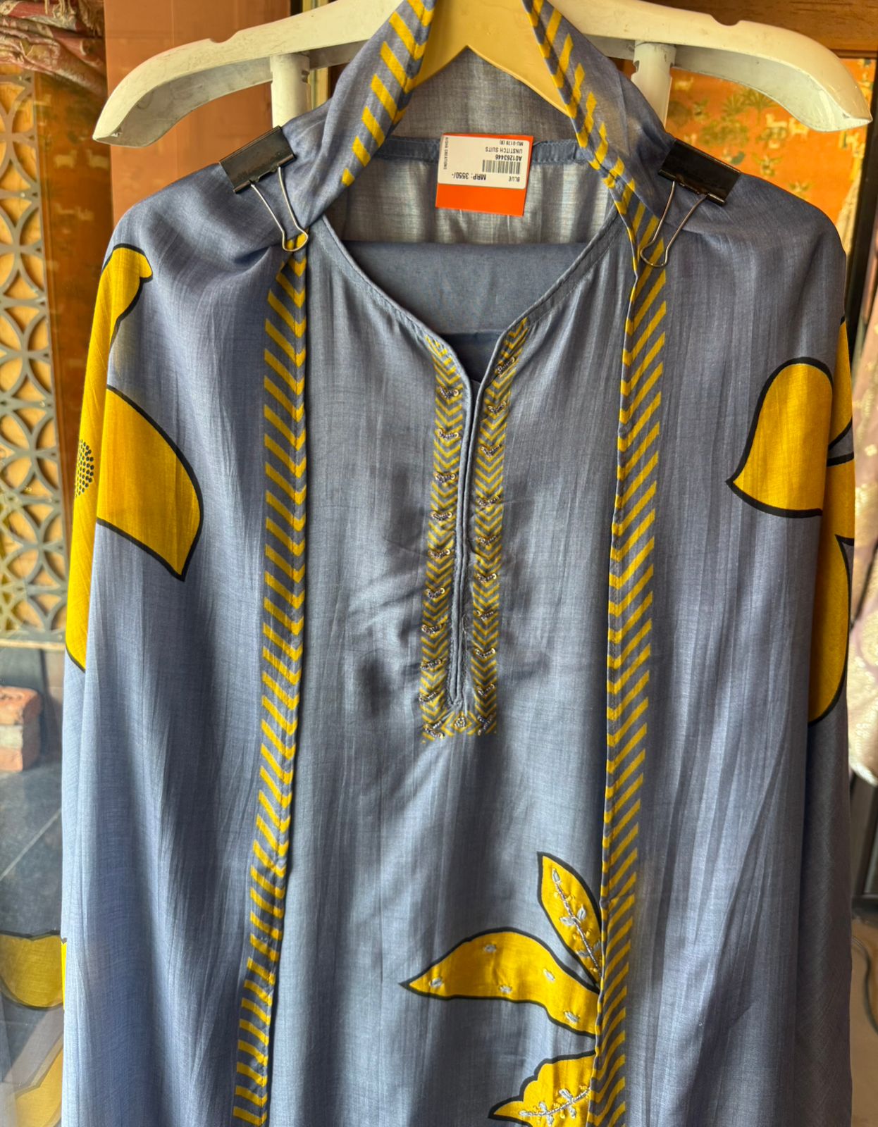 Ethnic Suit set with contrast Print and embroidery work