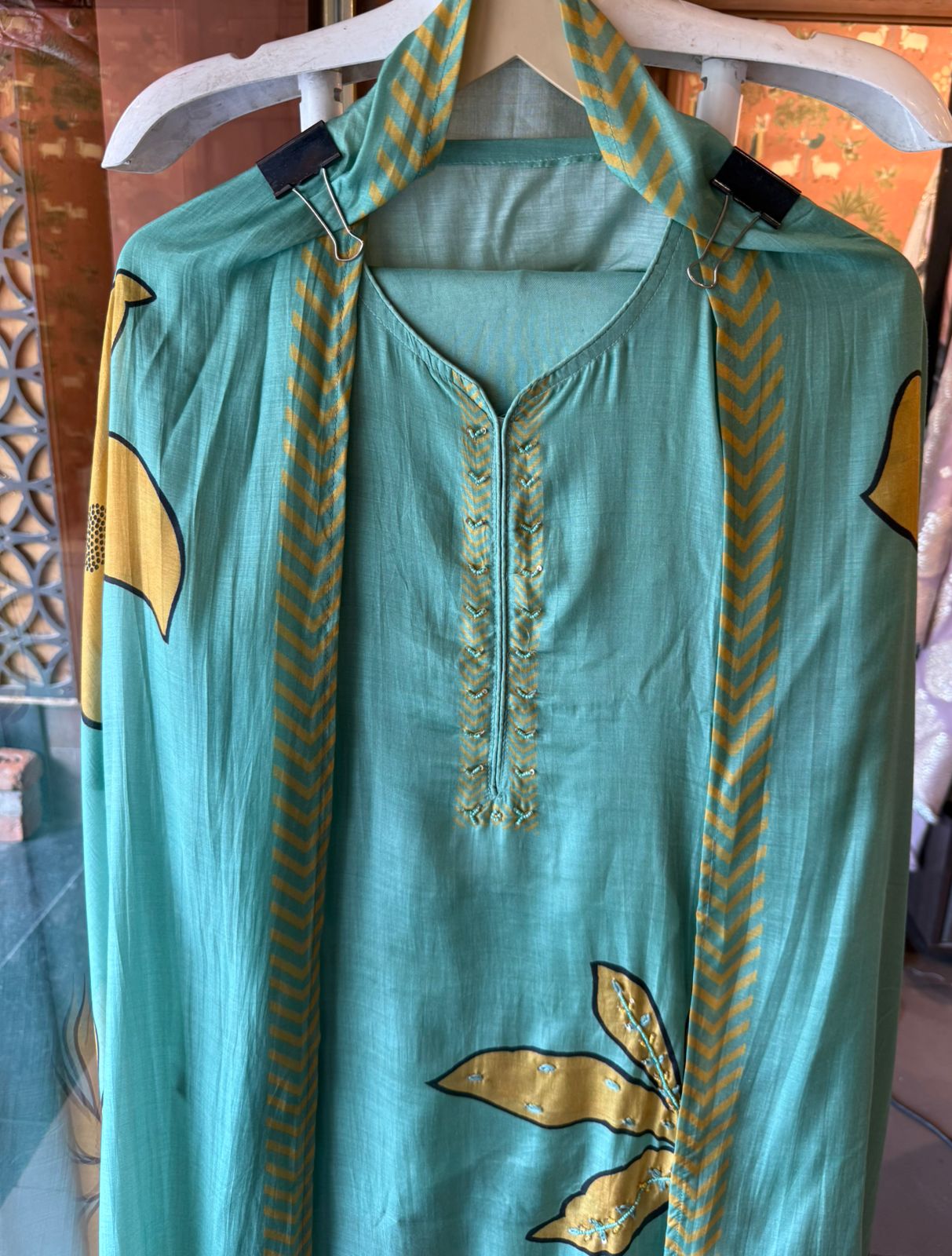 Ethnic Suit set with contrast Print and embroidery work