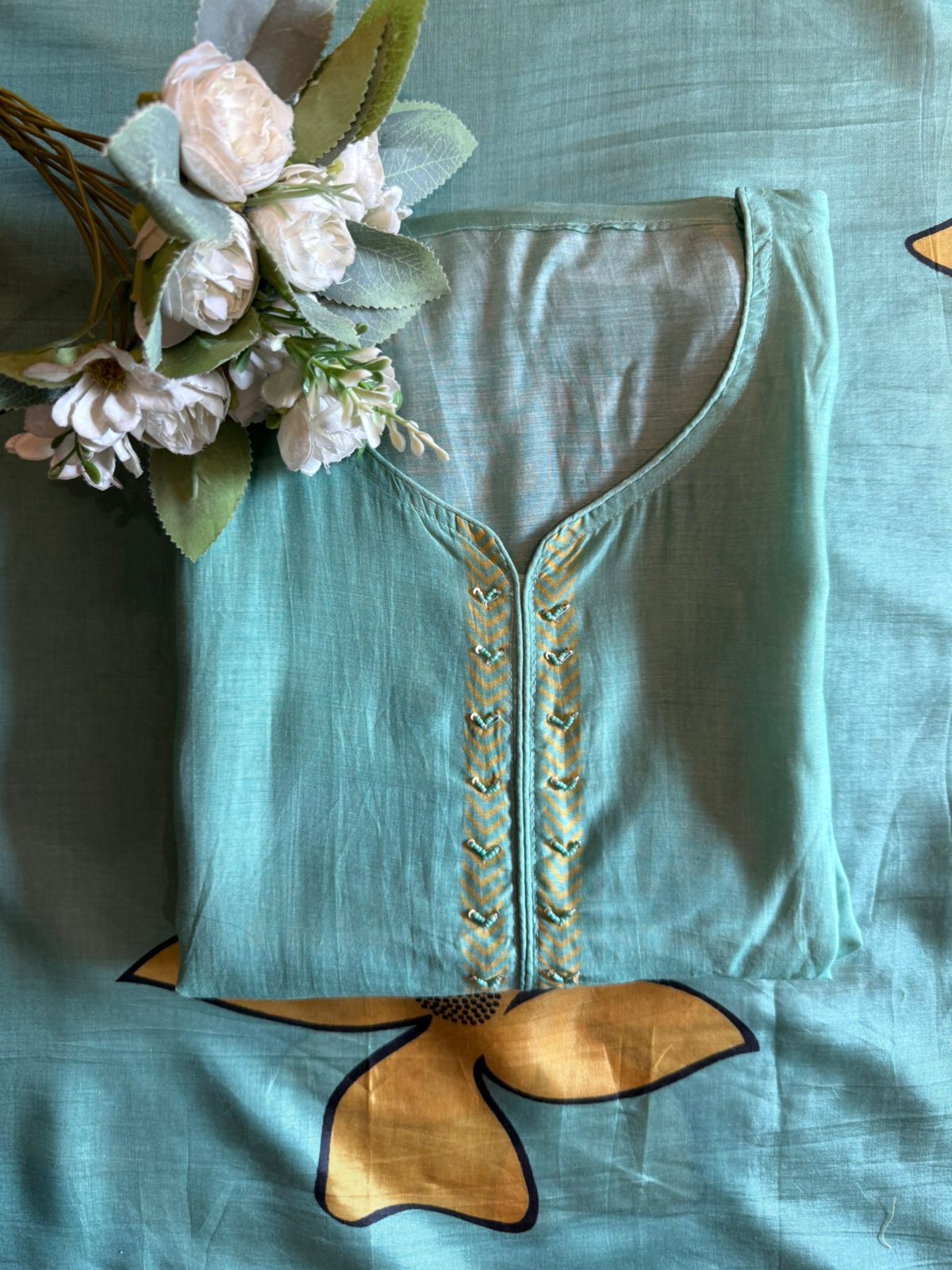 Ethnic Suit set with contrast Print and embroidery work