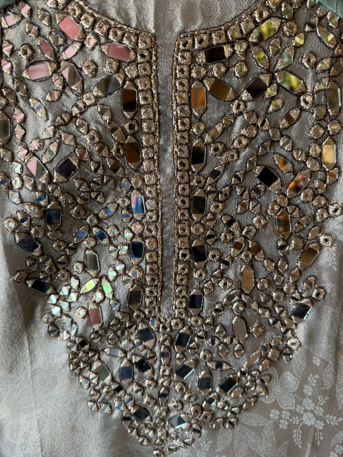 Tissue jacquard Fabric with soft sheen