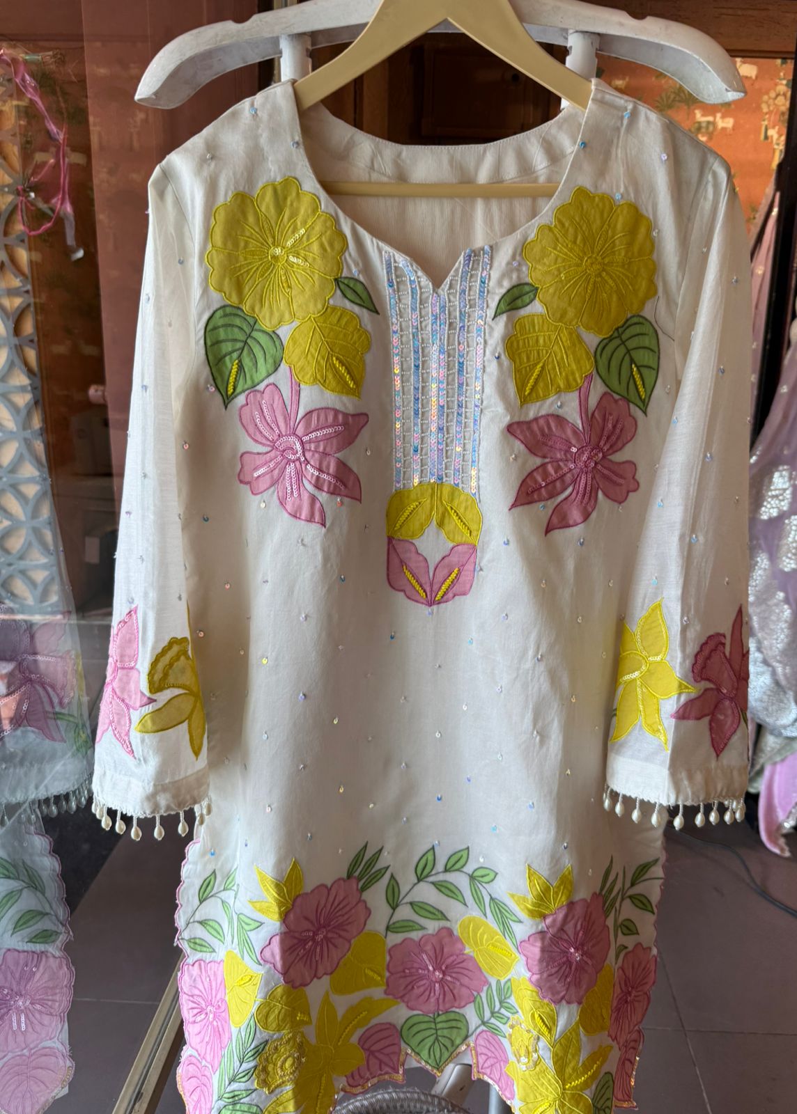 Ivory Bloom Appliqué Embroidered Kurta