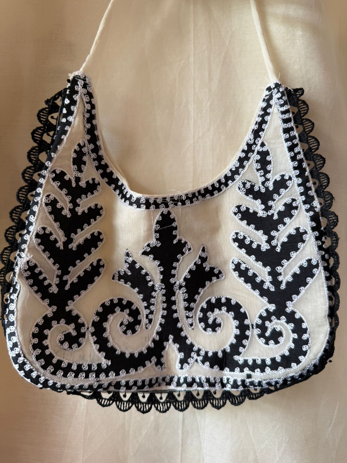 Kashmiri-Inspired Embroidered Kurta Set with Purse