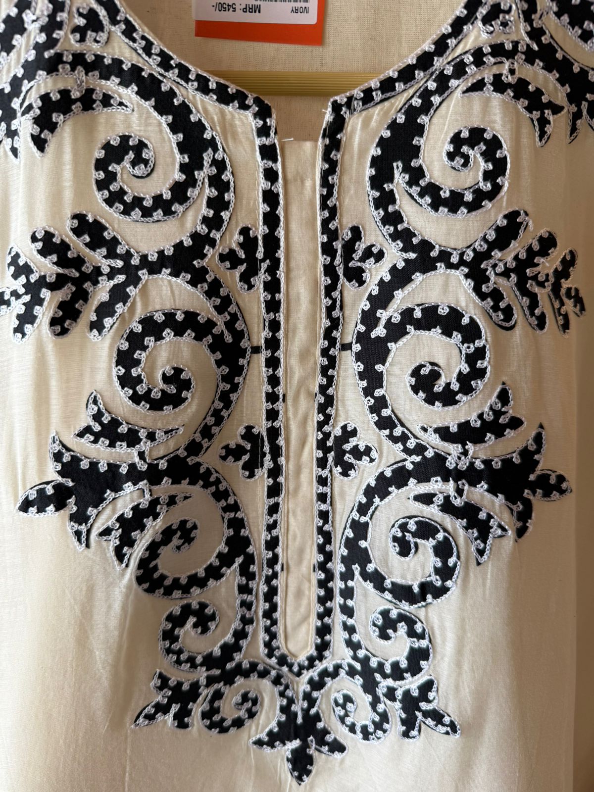 Kashmiri-Inspired Embroidered Kurta Set with Purse