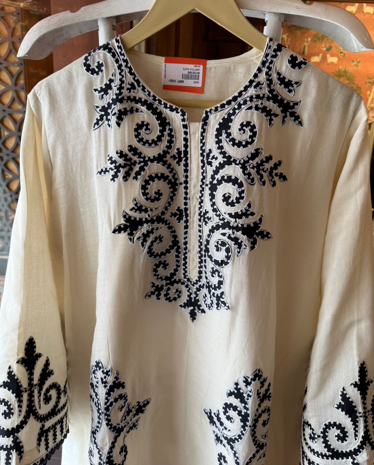 Kashmiri-Inspired Embroidered Kurta Set with Purse