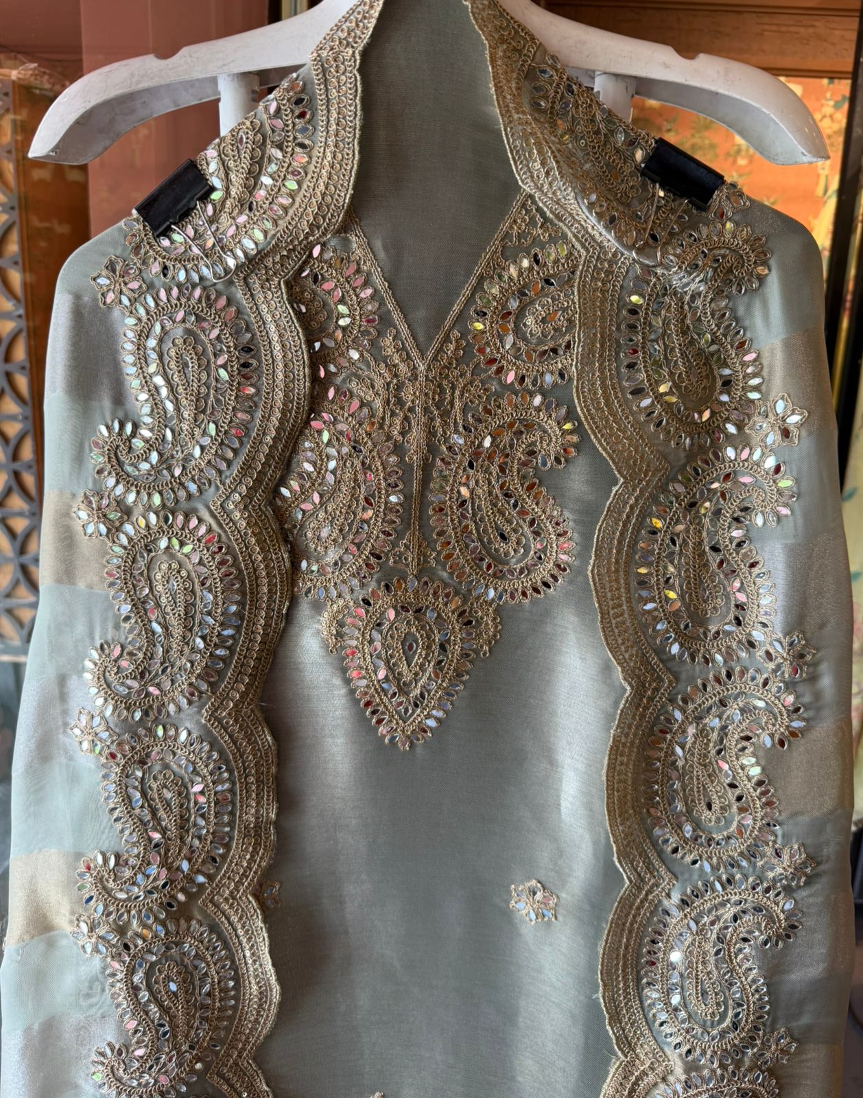 Giraffe Tissue Unstitched Suit