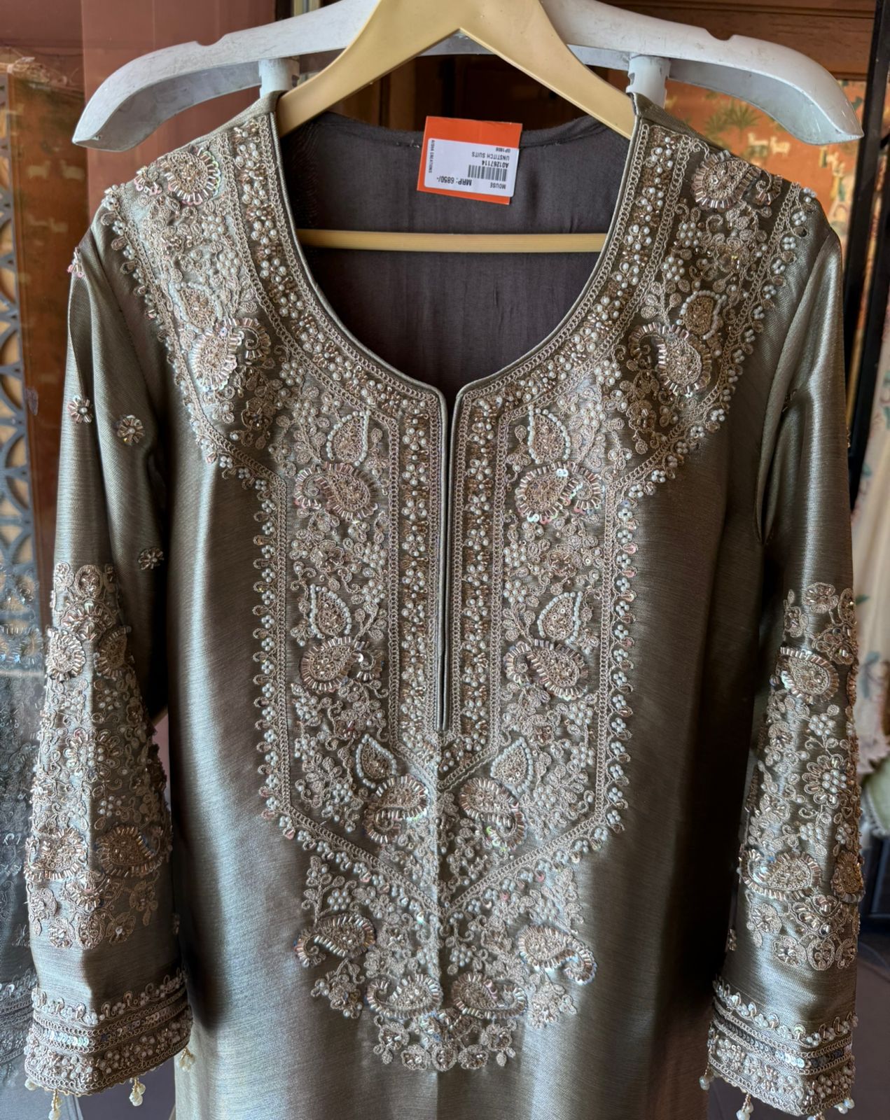 Premium Giraffe tissue suit