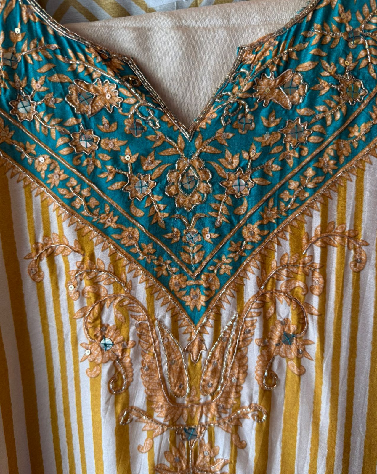 Pure Muslin Striped Embroidered Suit set