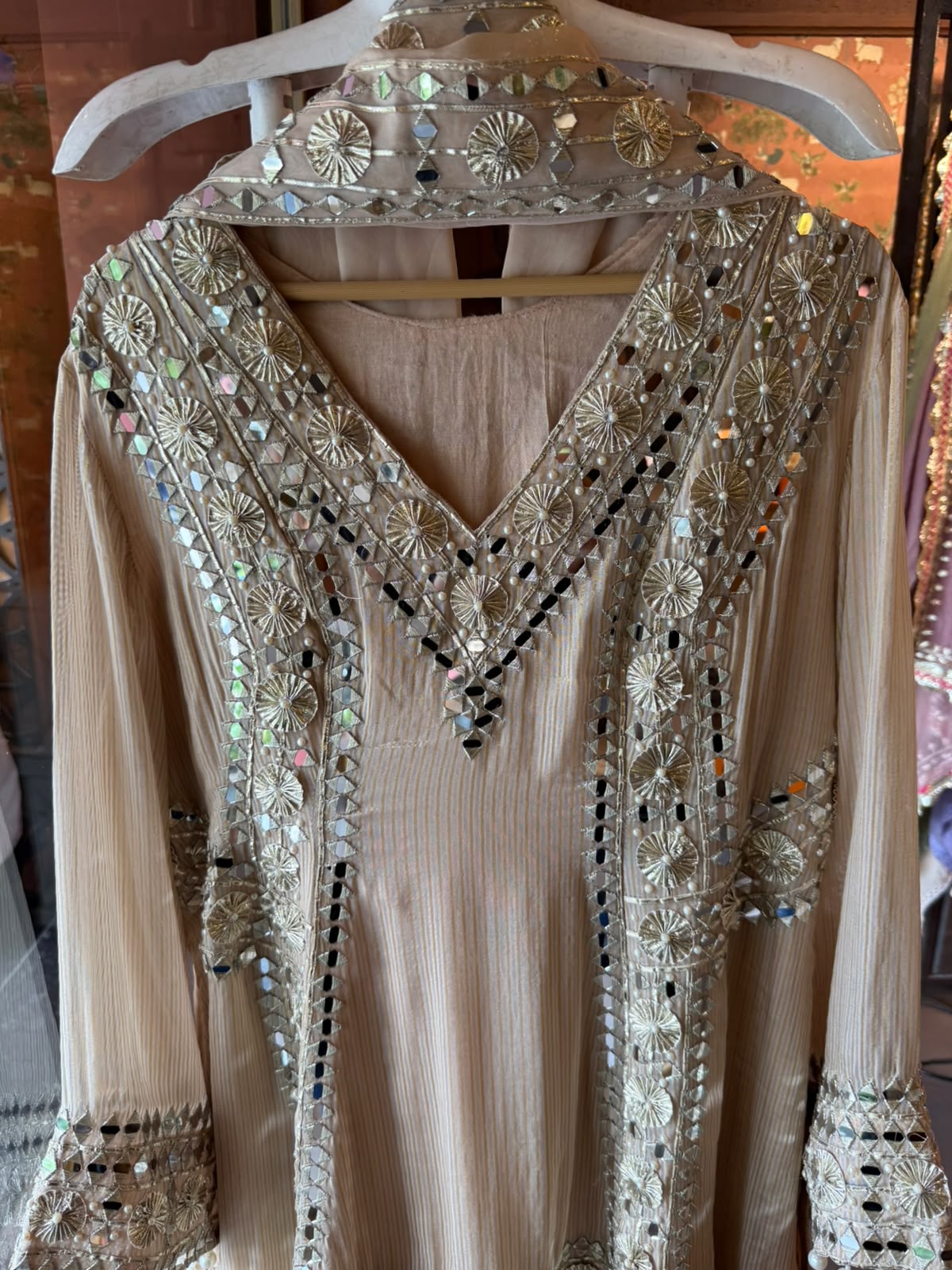 Traditional ethnic suit