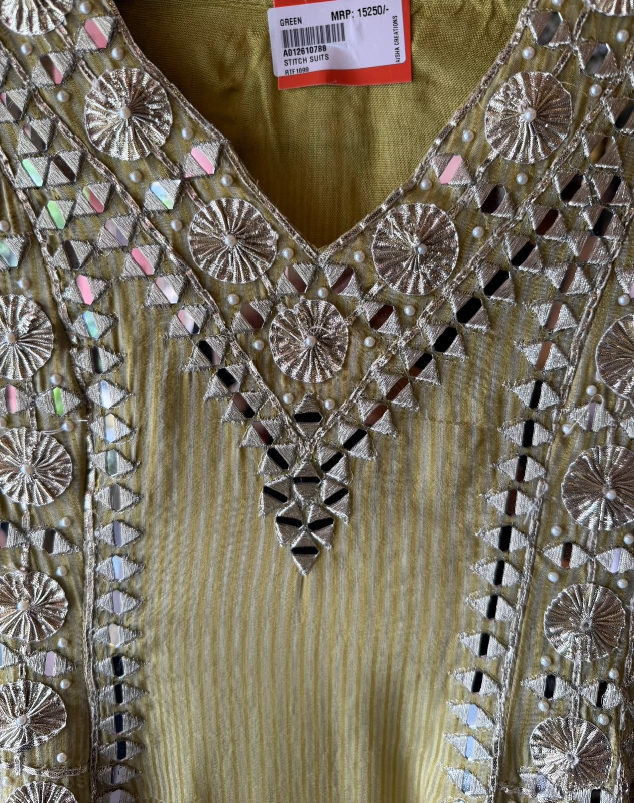 Traditional ethnic suit