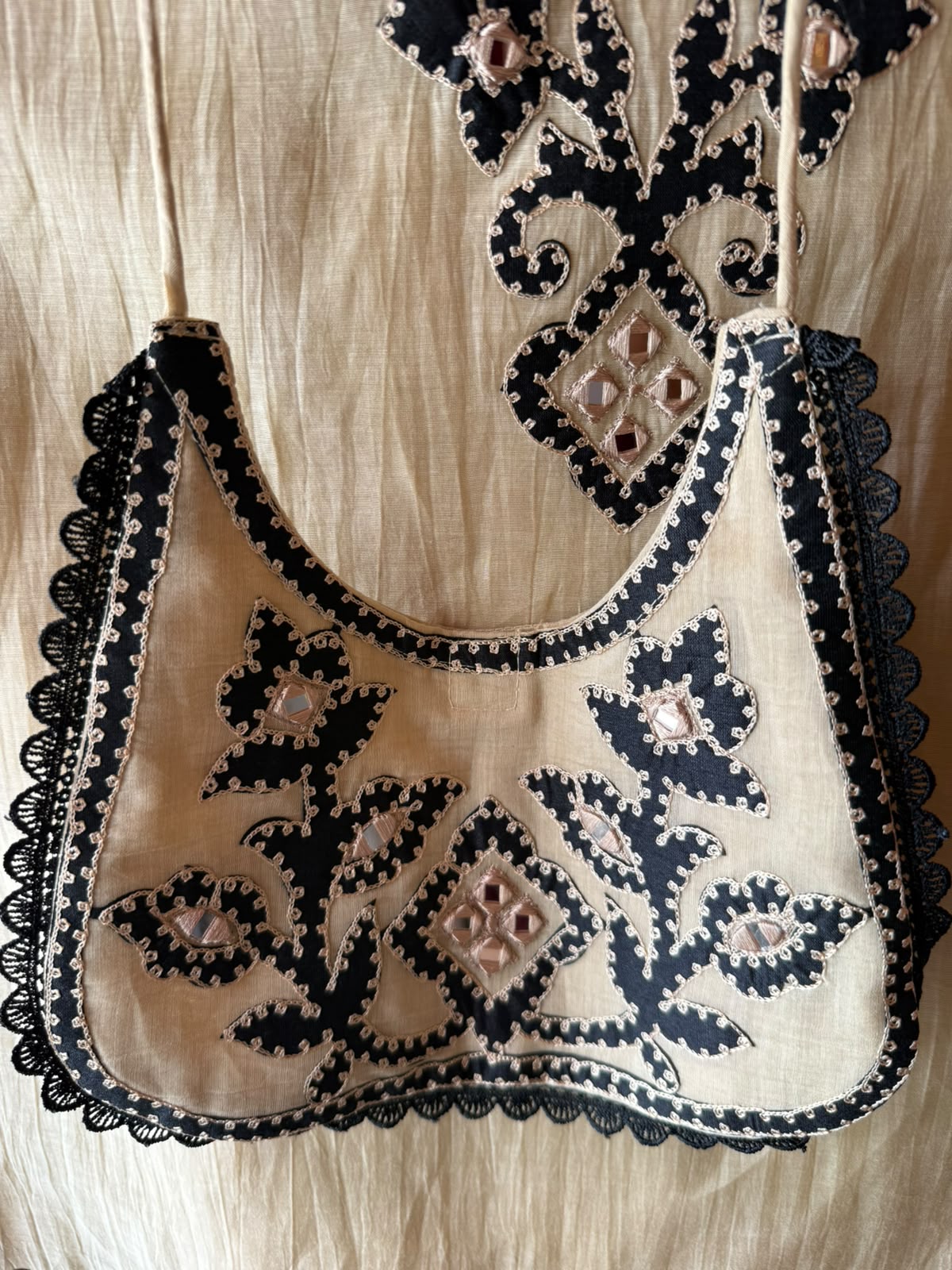 Kashmiri-Inspired Embroidered Kurta Set with Purse