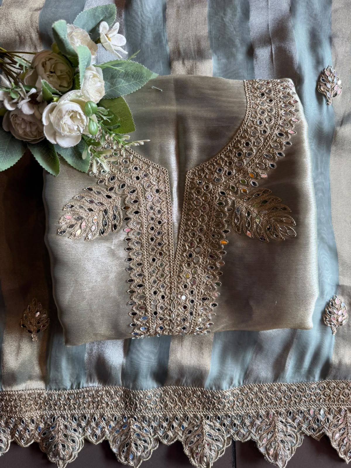 Elegant giraffe tissue Suit set