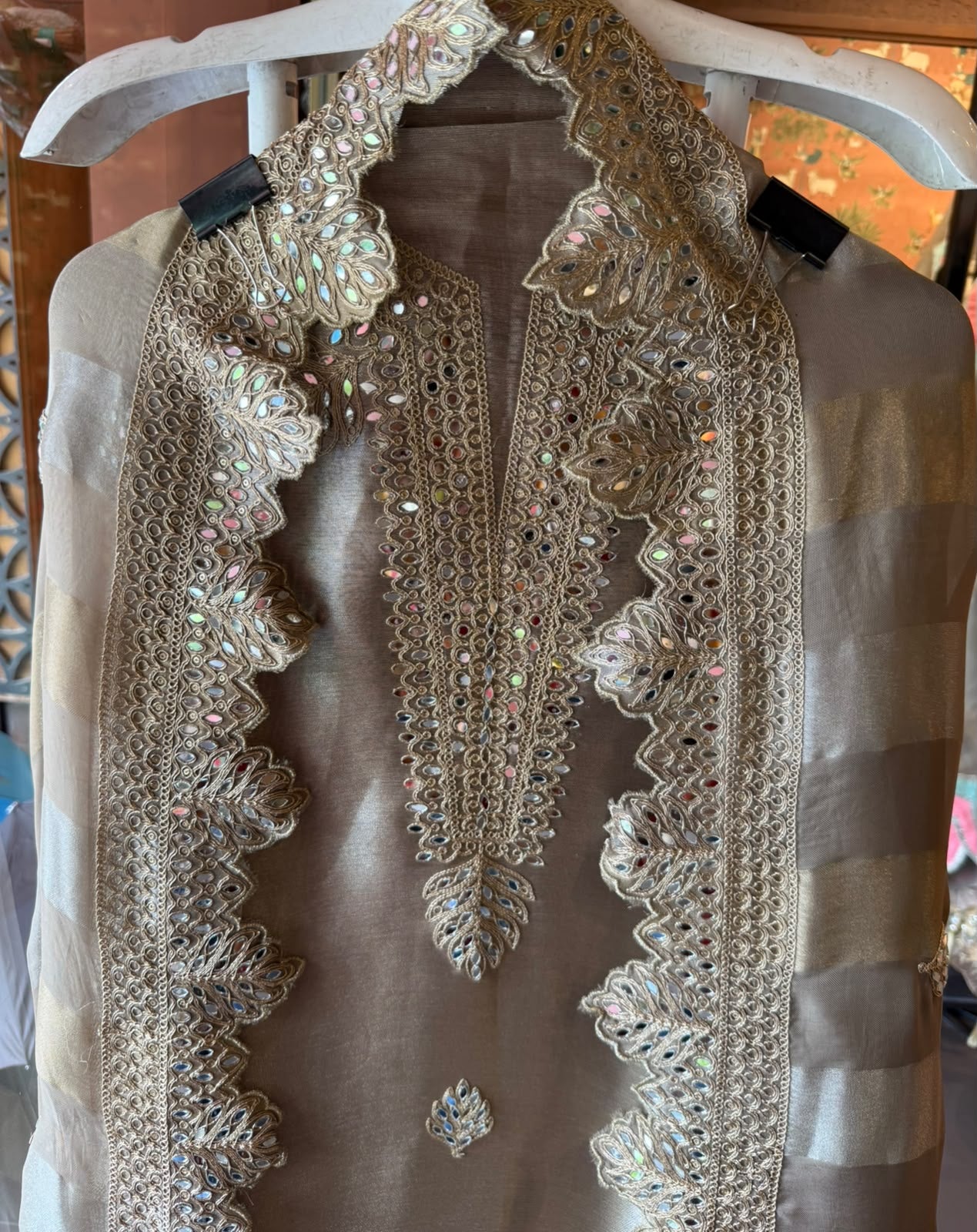 Elegant giraffe tissue Suit set