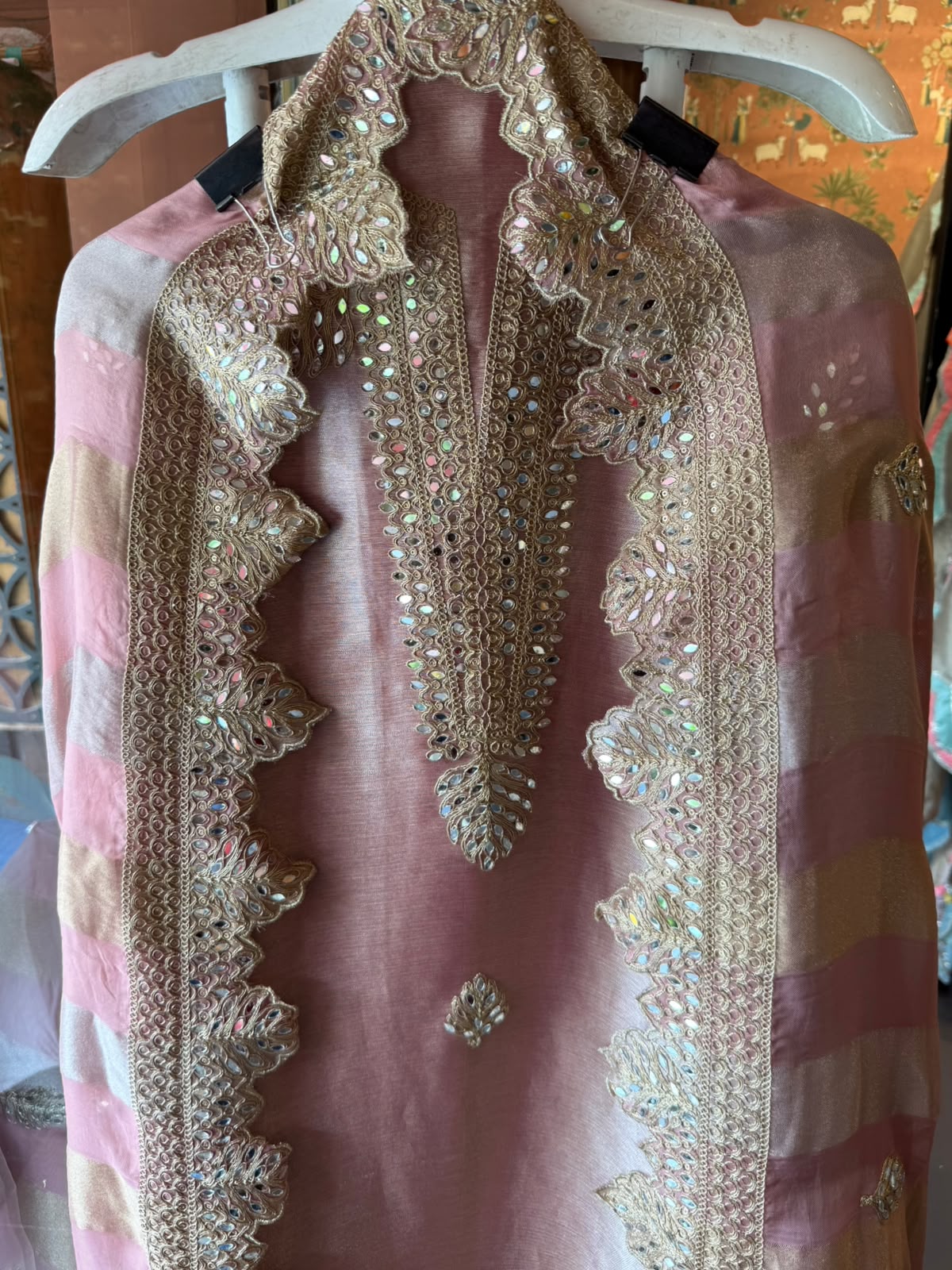 Elegant giraffe tissue Suit set