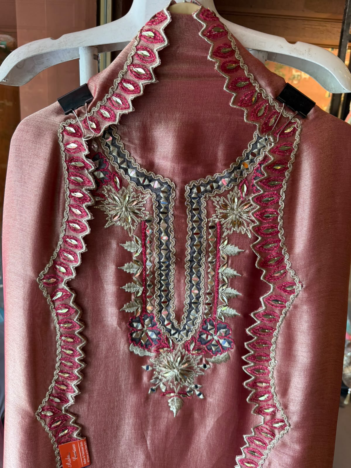 Designer suit set On giraffe tissue