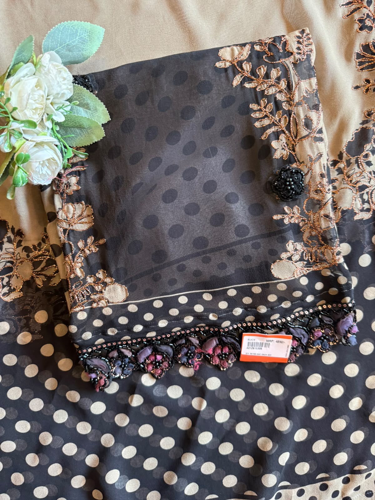 Black & Beige Polka Dot Set on Pure georgette