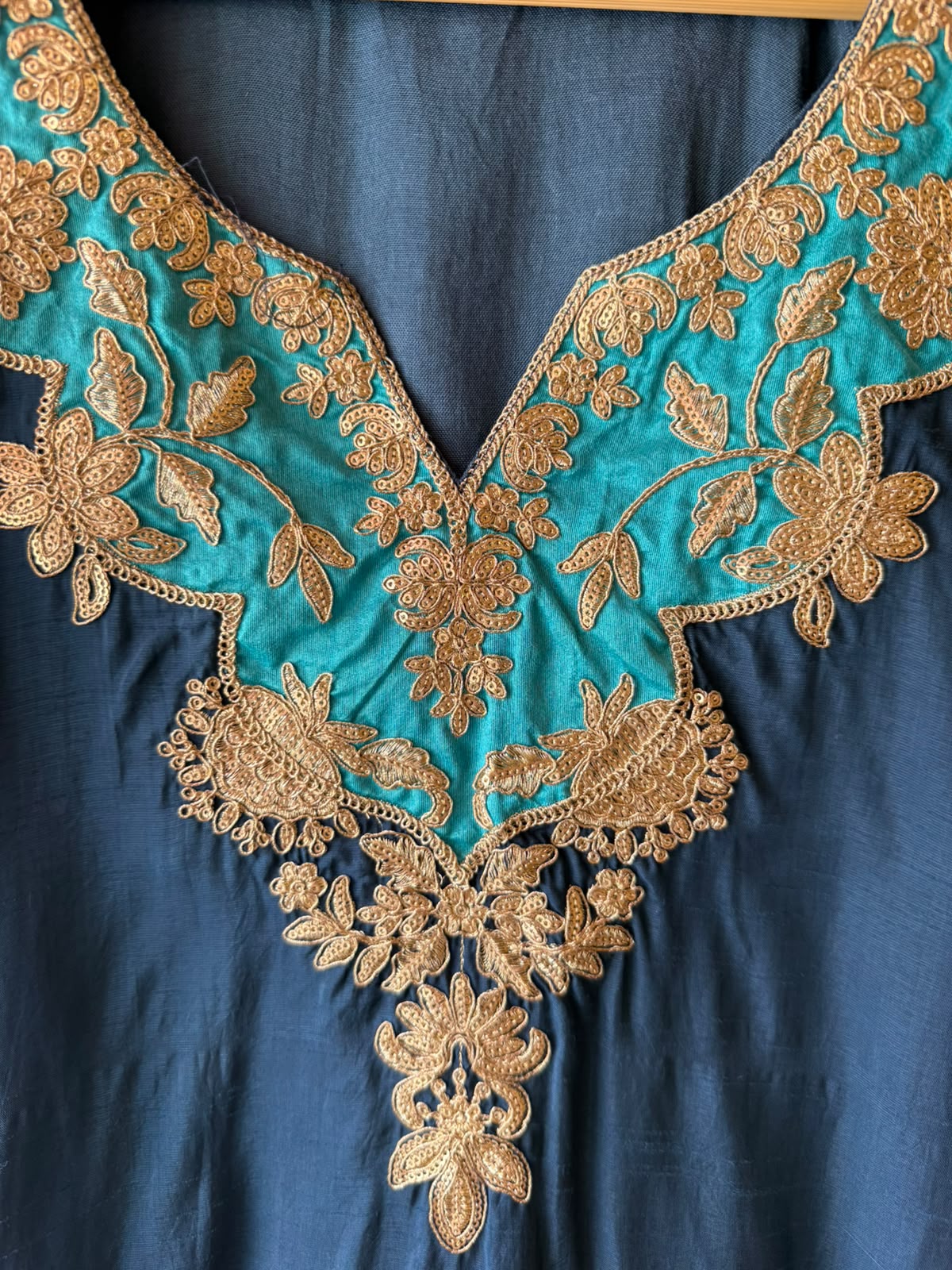 Heavily embroidered pure 100% silk Kurta