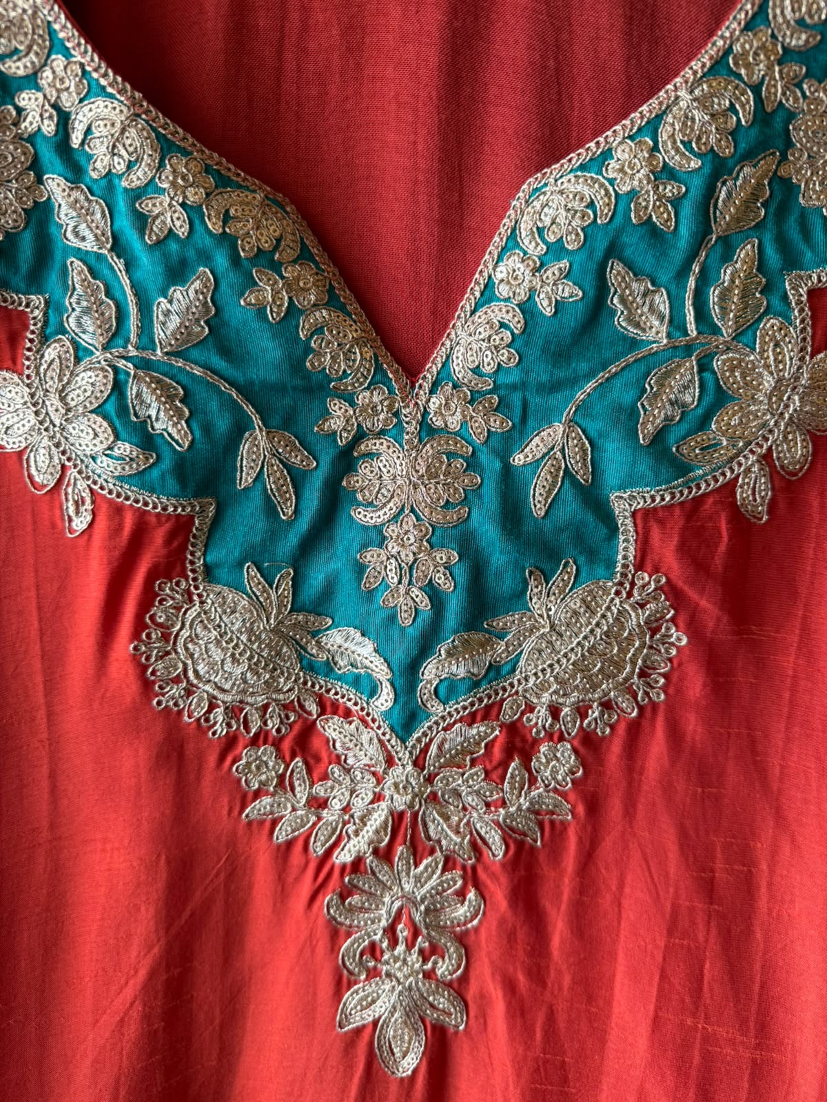 Heavily embroidered pure 100% silk Kurta