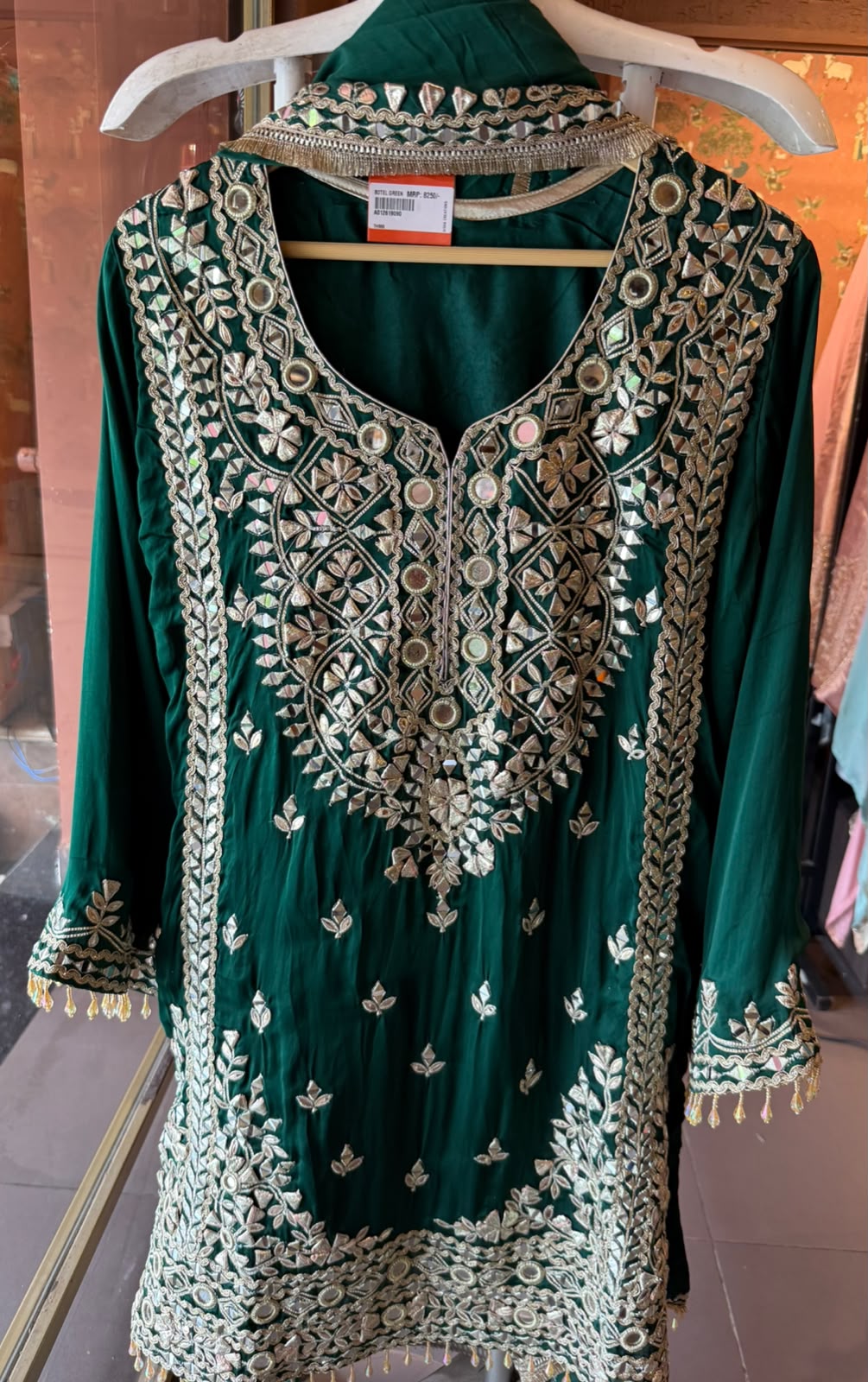 Heavy Mirror and gotta Work Pakistani Suit Set