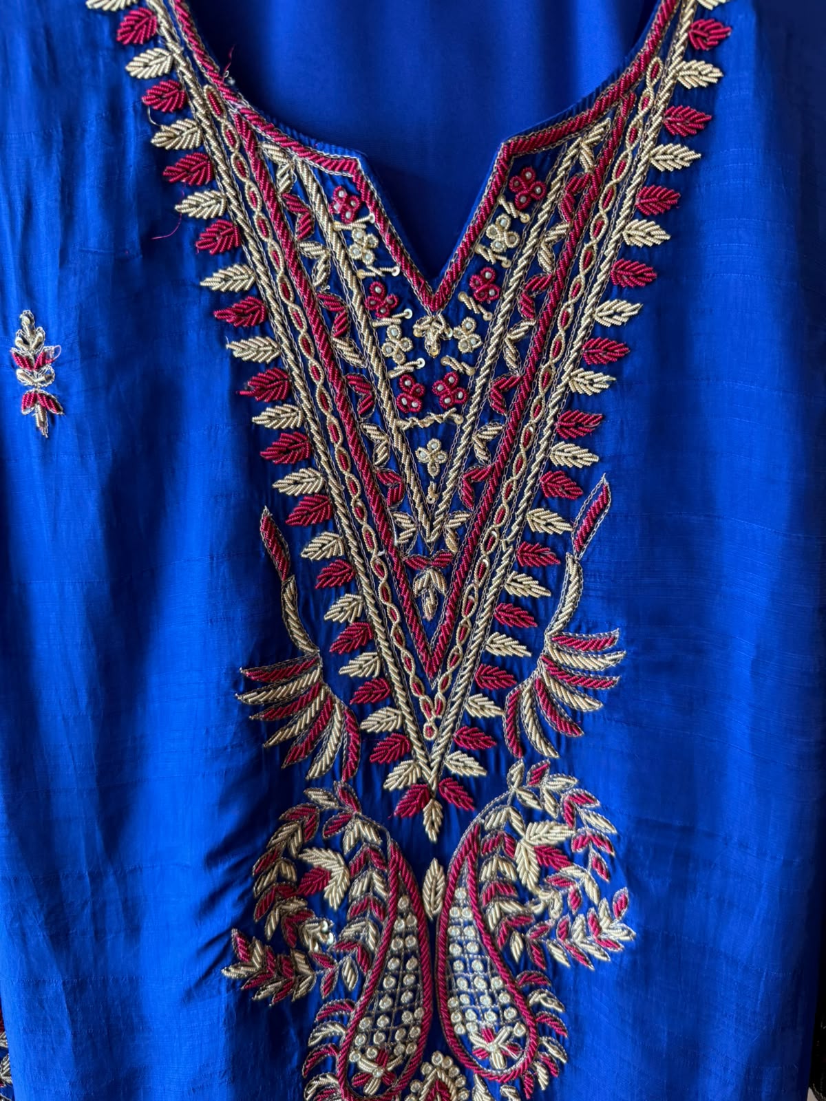 Beautiful striking  contrast suit set