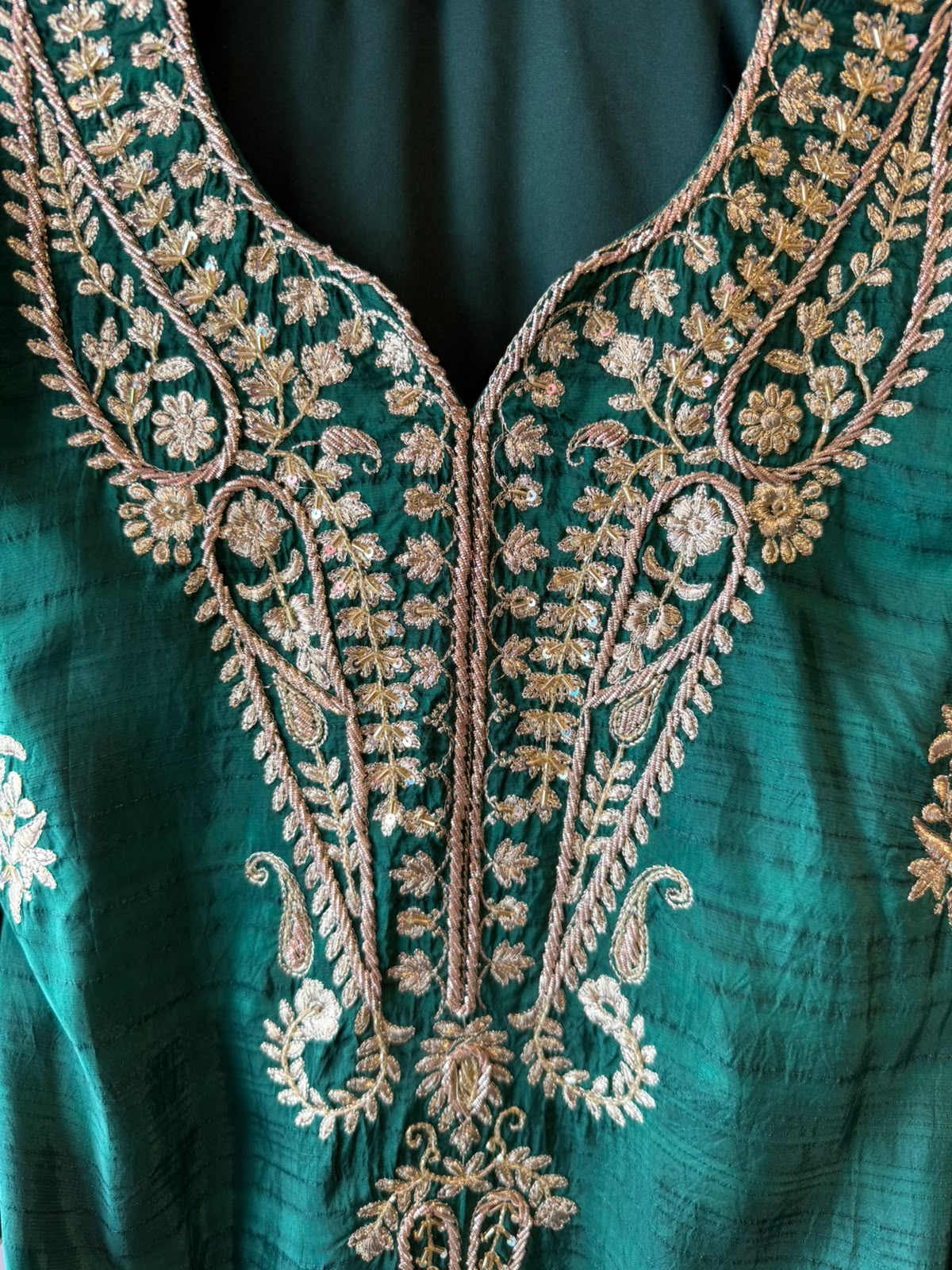 Elegant embroidered kurta set