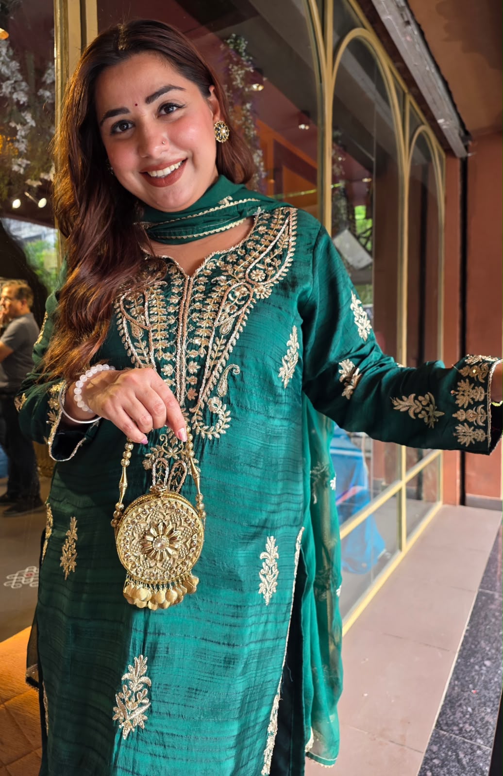 Elegant embroidered kurta set