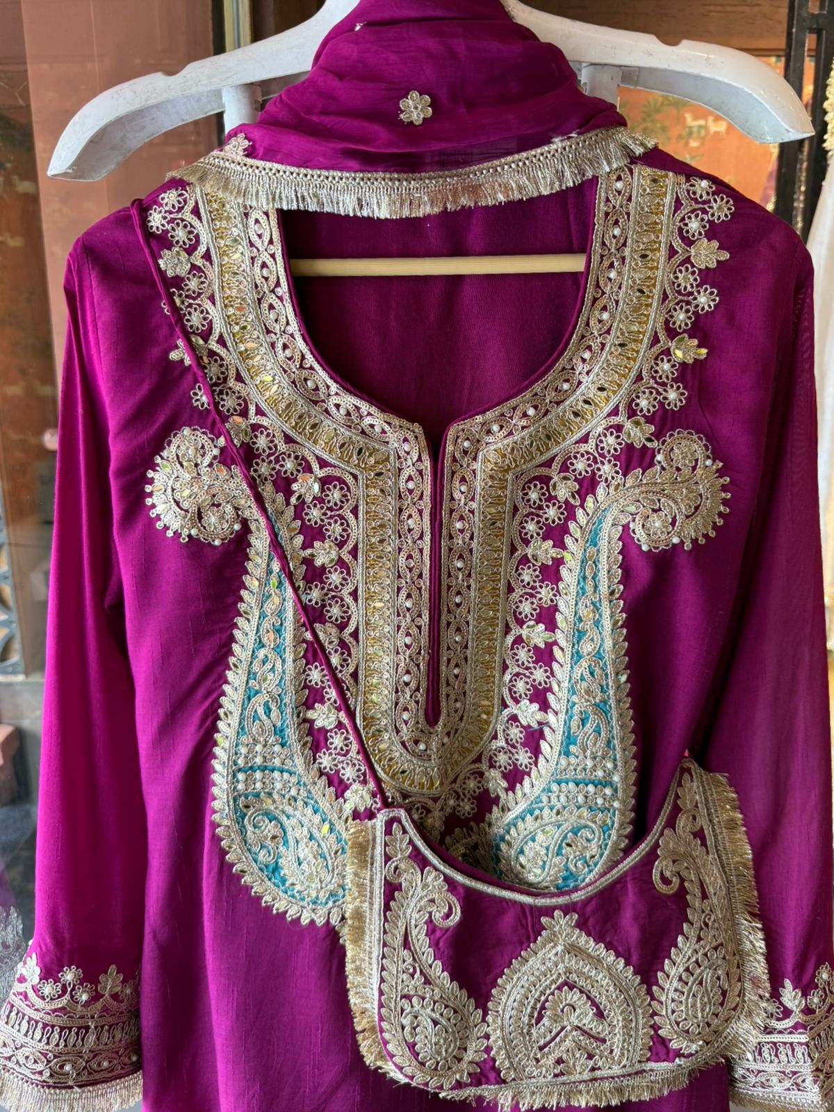 Embroidered tunic Set with pants