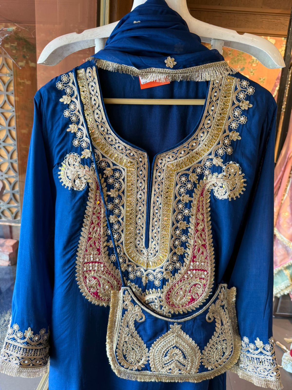 Embroidered tunic Set with pants